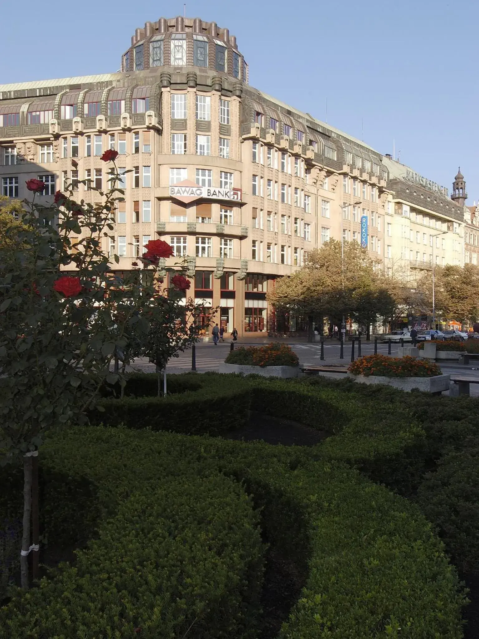 Facade/entrance in EA Hotel Rokoko Facade/entrance in EA Hotel Rokoko