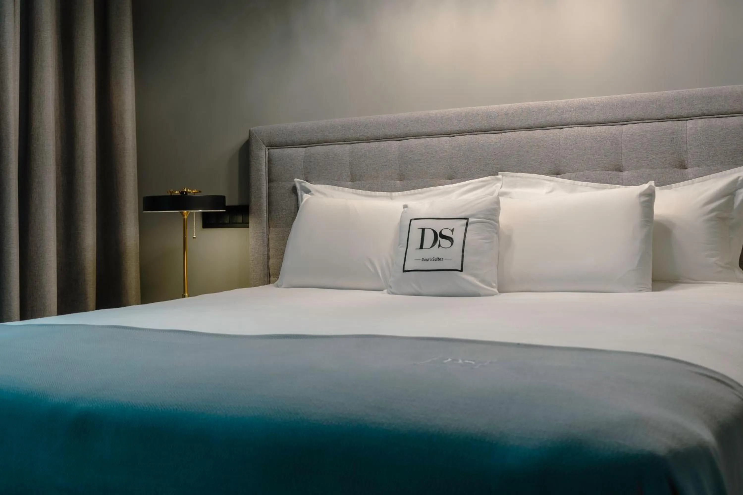 Bed in DS Hotel Lusopark