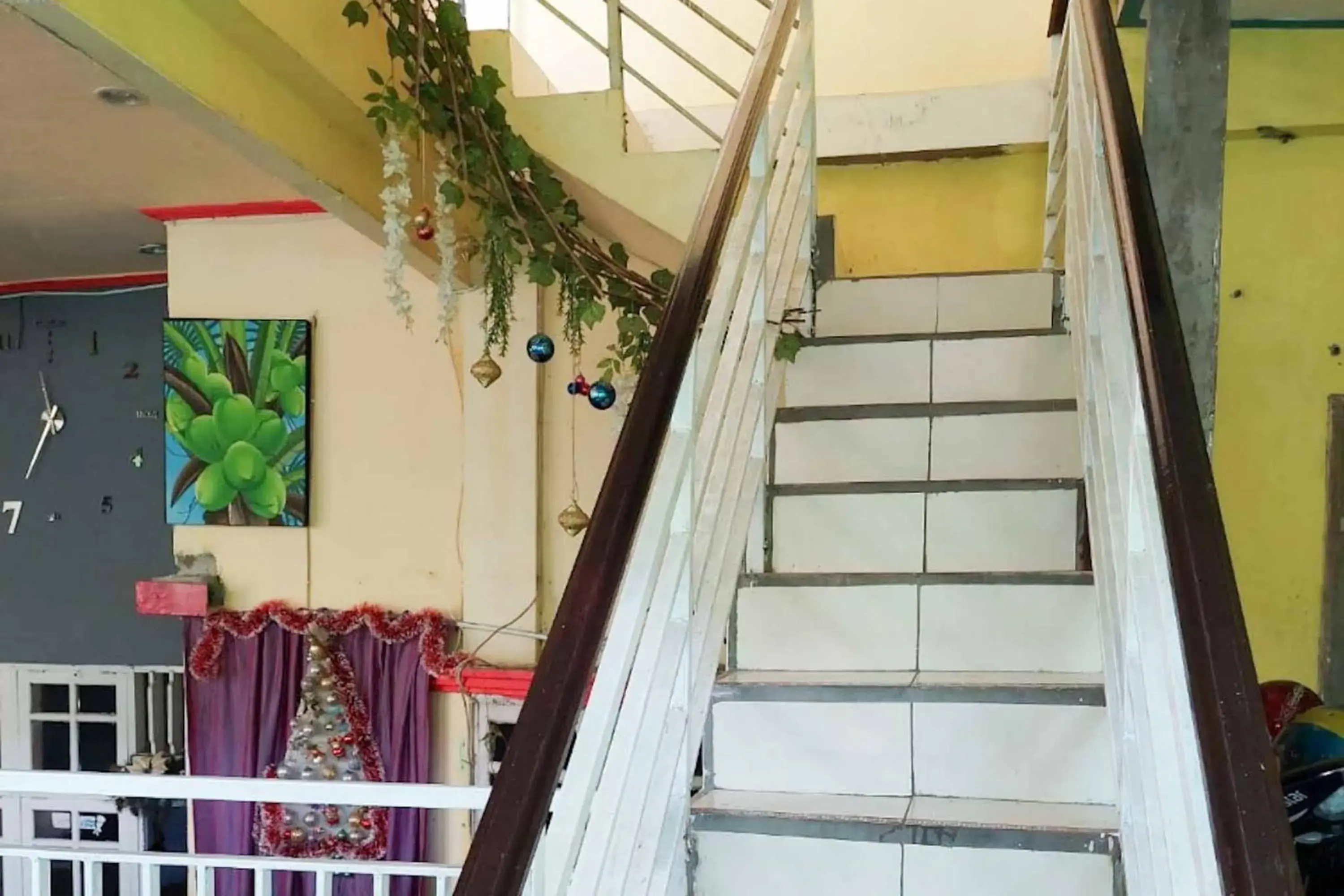 Property building in Quattrick Dee Homestay Mitra RedDoorz Property building in Quattrick Dee Homestay Mitra RedDoorz