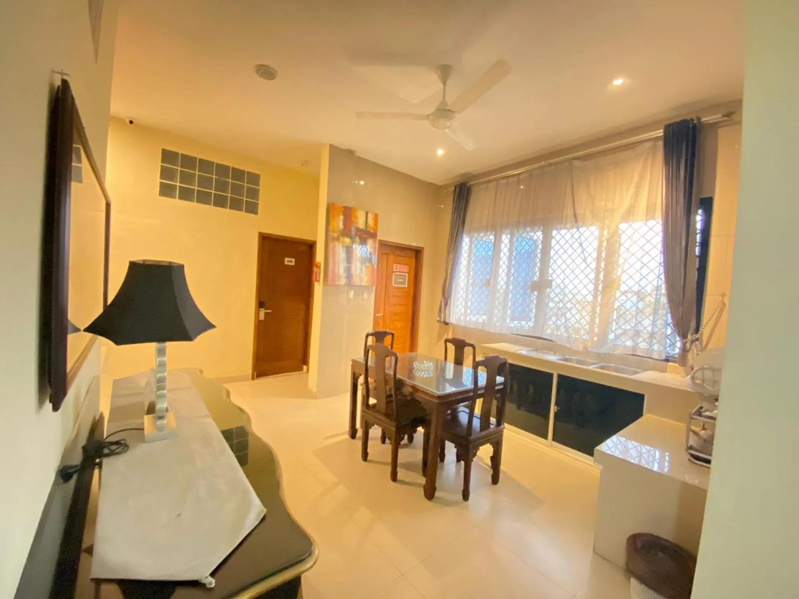 Seating area, Bed in JIYO BOUTIQUE Hotel