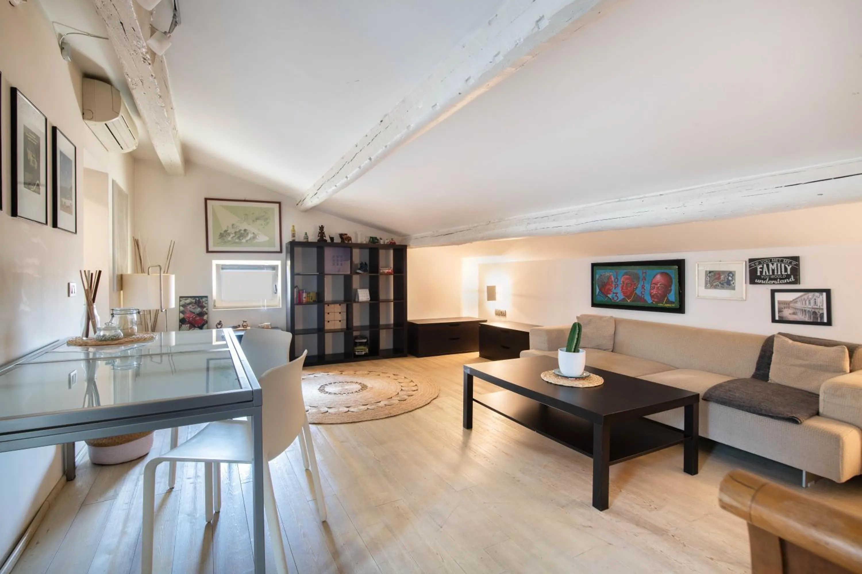 Living room in Stunning top floor flat in the heart of Verona