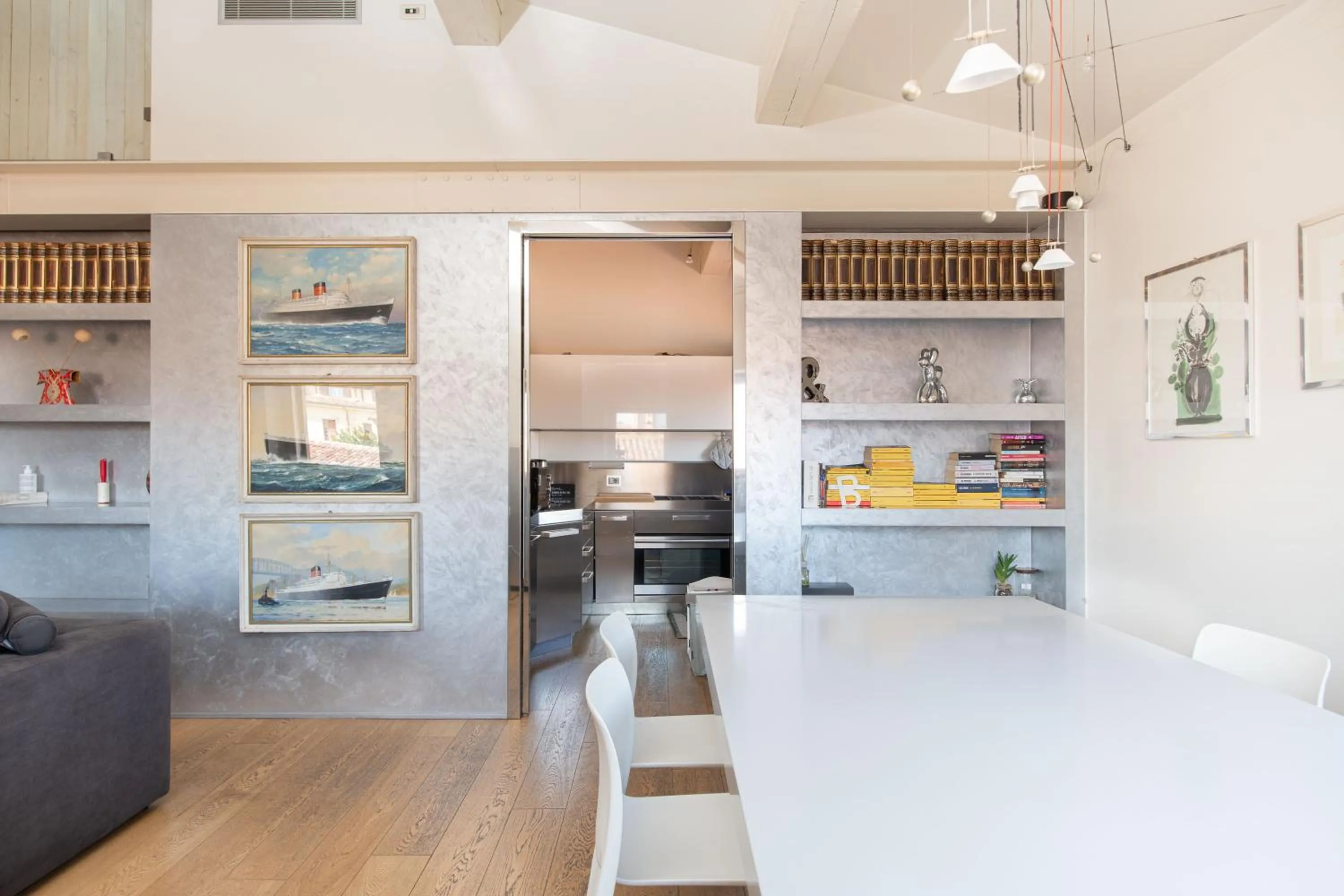 Dining area in Stunning top floor flat in the heart of Verona