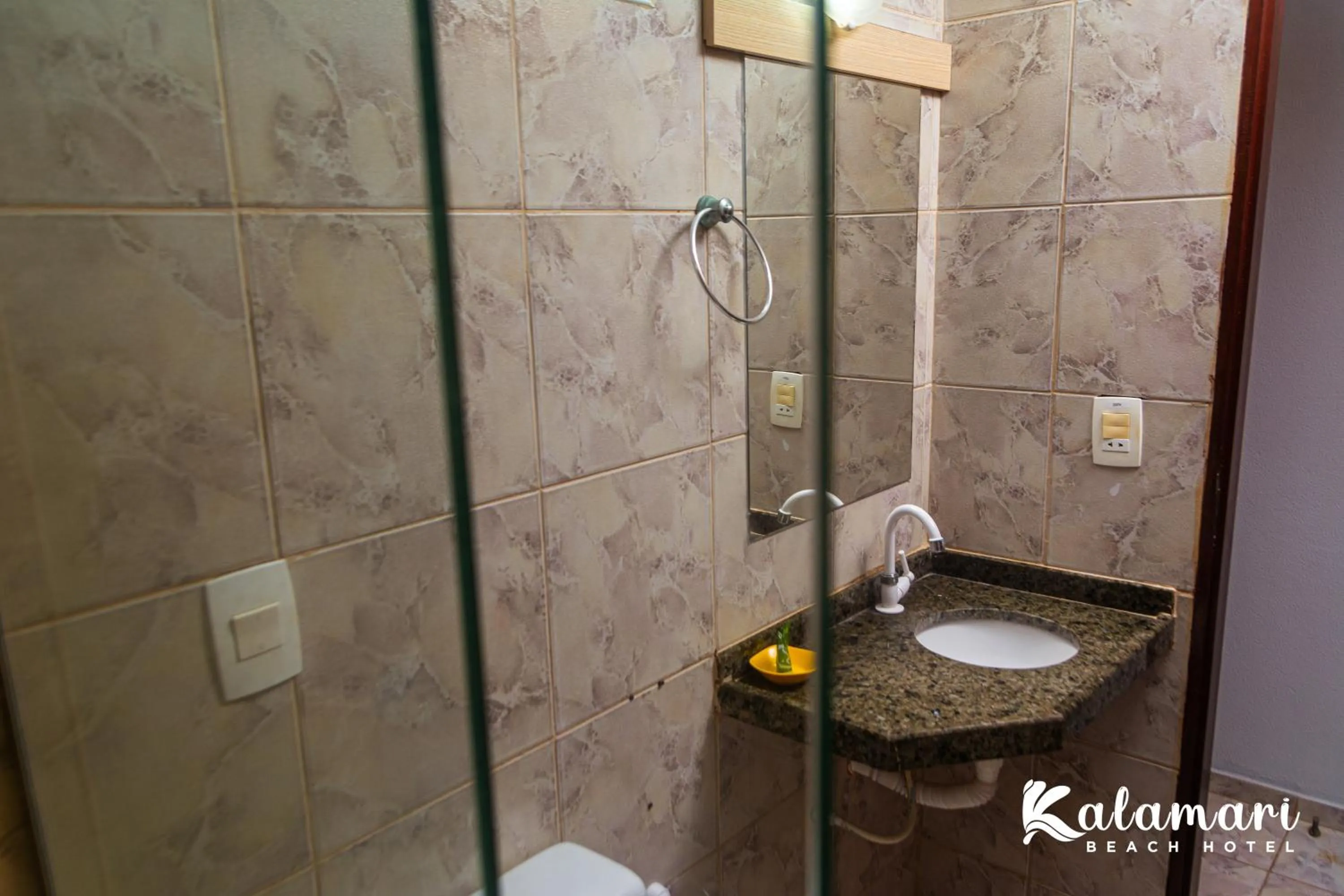 Kalamari Beach Hotel