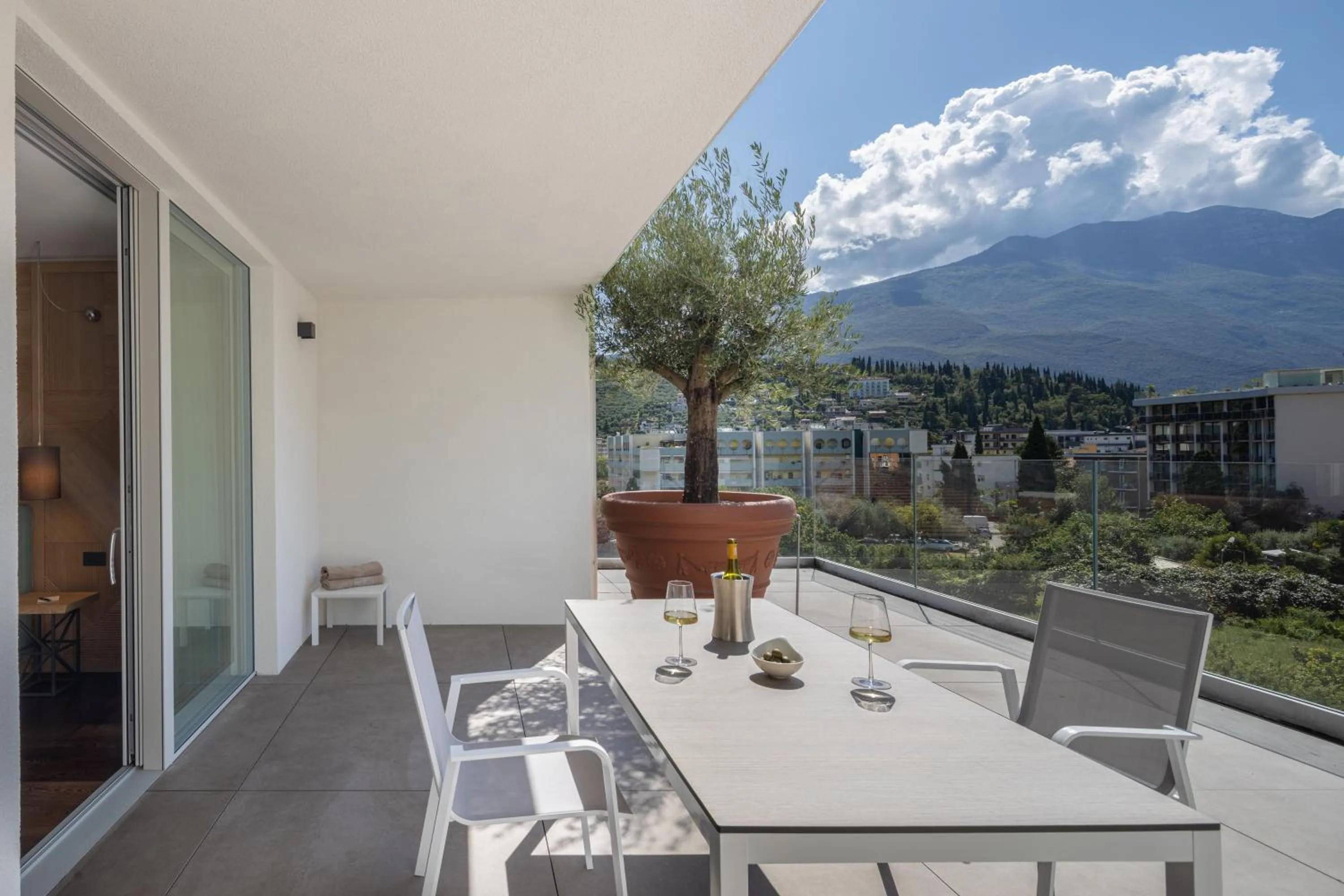 Balcony/Terrace in Aris Apartments & Sky Pool - Tonelli Hotels - Adult Friendly