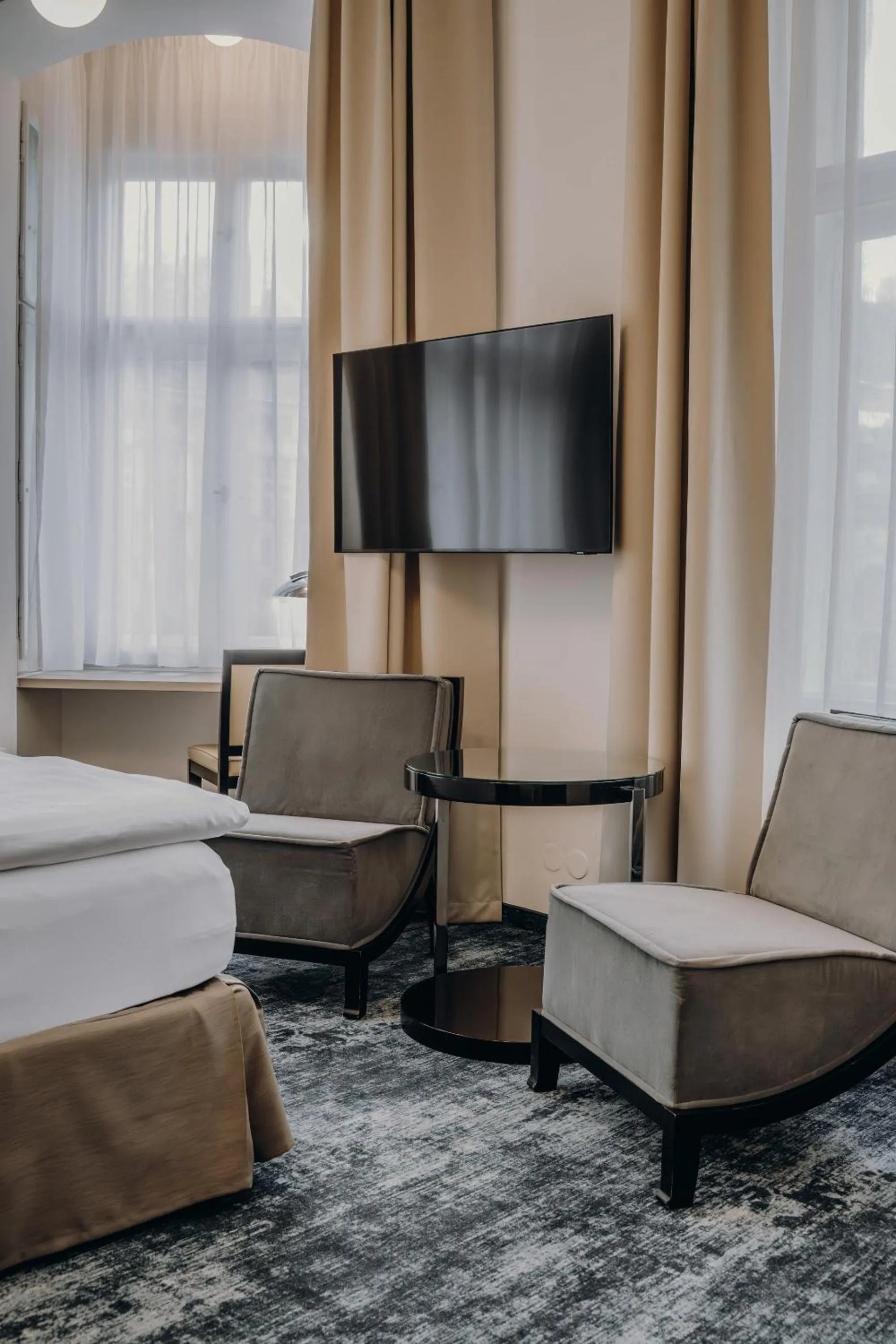 Bed in Esplanade Self Check-in Hotel