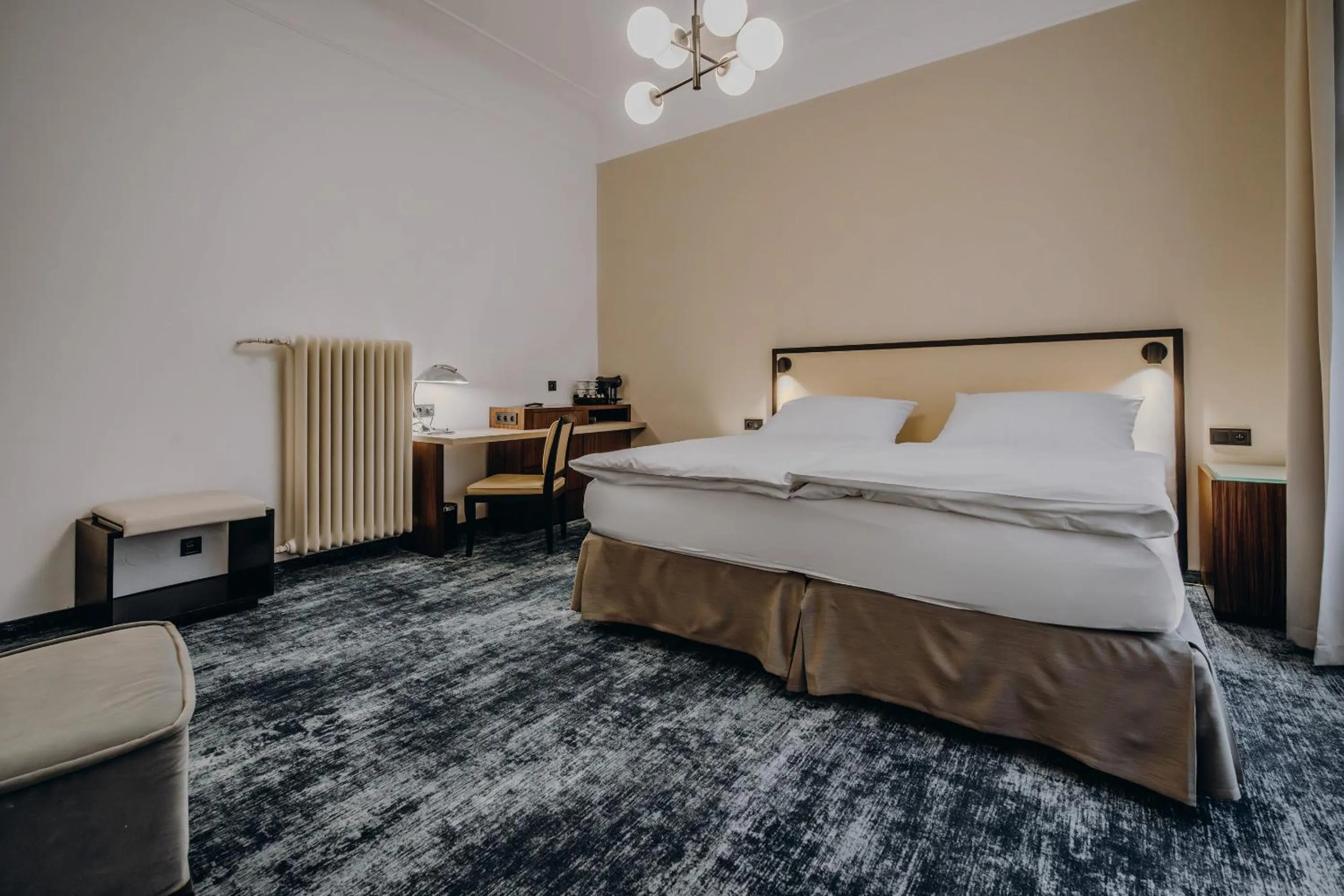 Bed in Esplanade Self Check-in Hotel