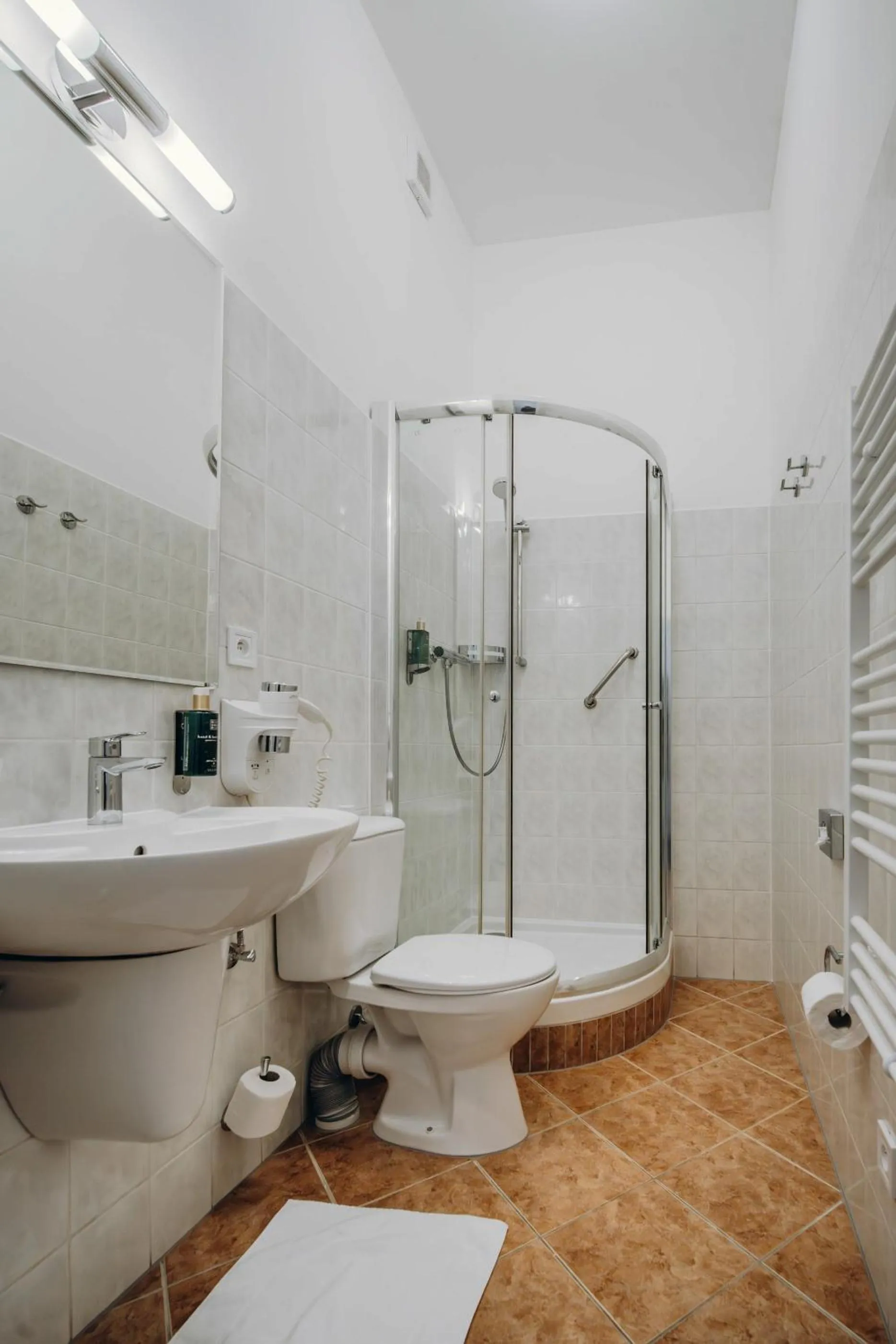 Bathroom in Esplanade Self Check-in Hotel