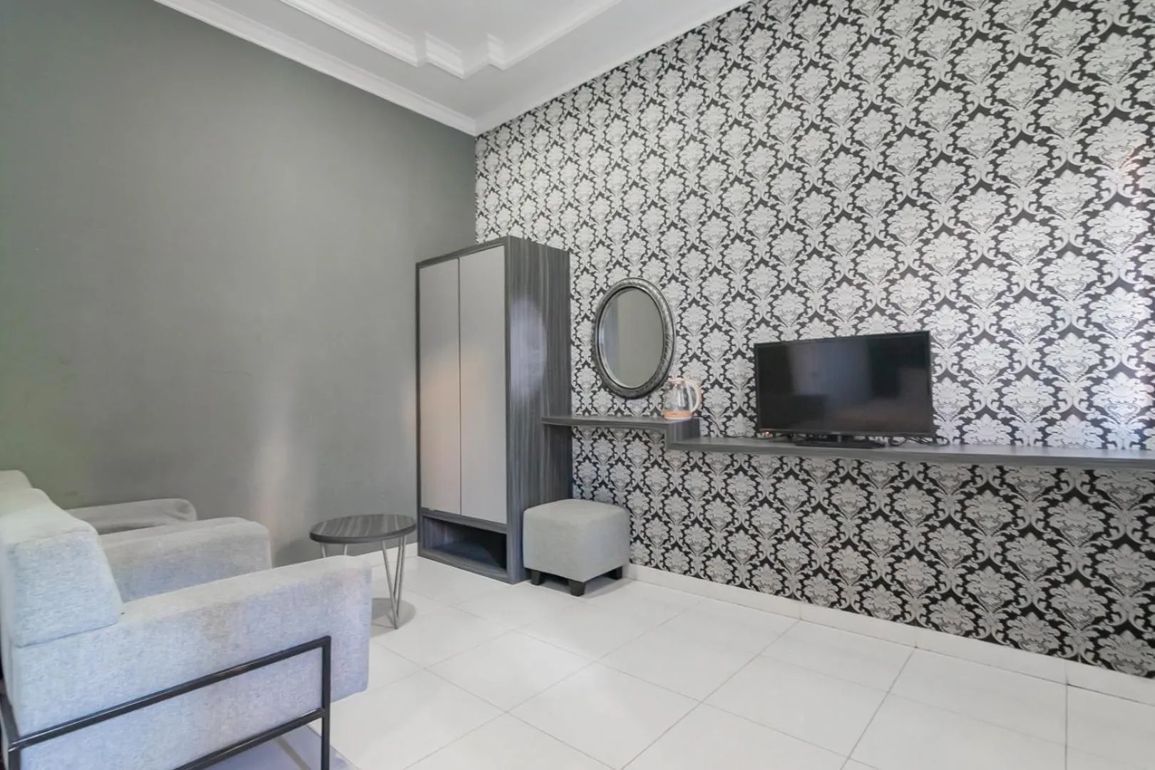 TV and multimedia in Hotel Markoni Pamanukan Mitra RedDoorz