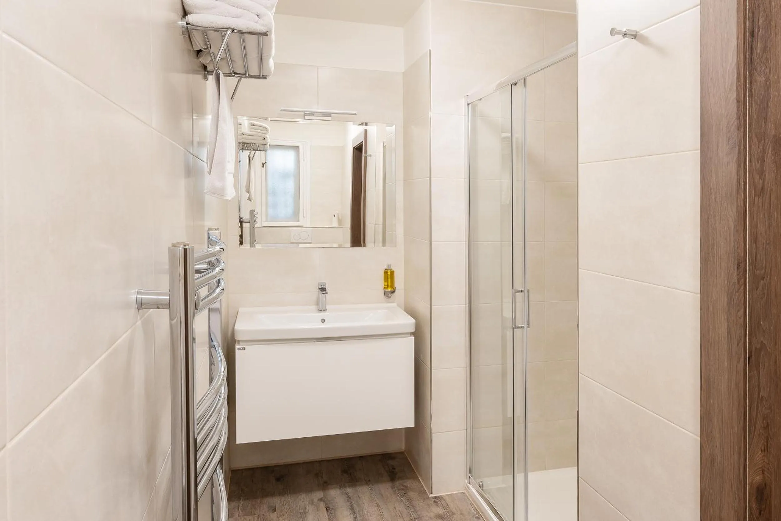 Shower in Hotel Melantrich Old Town