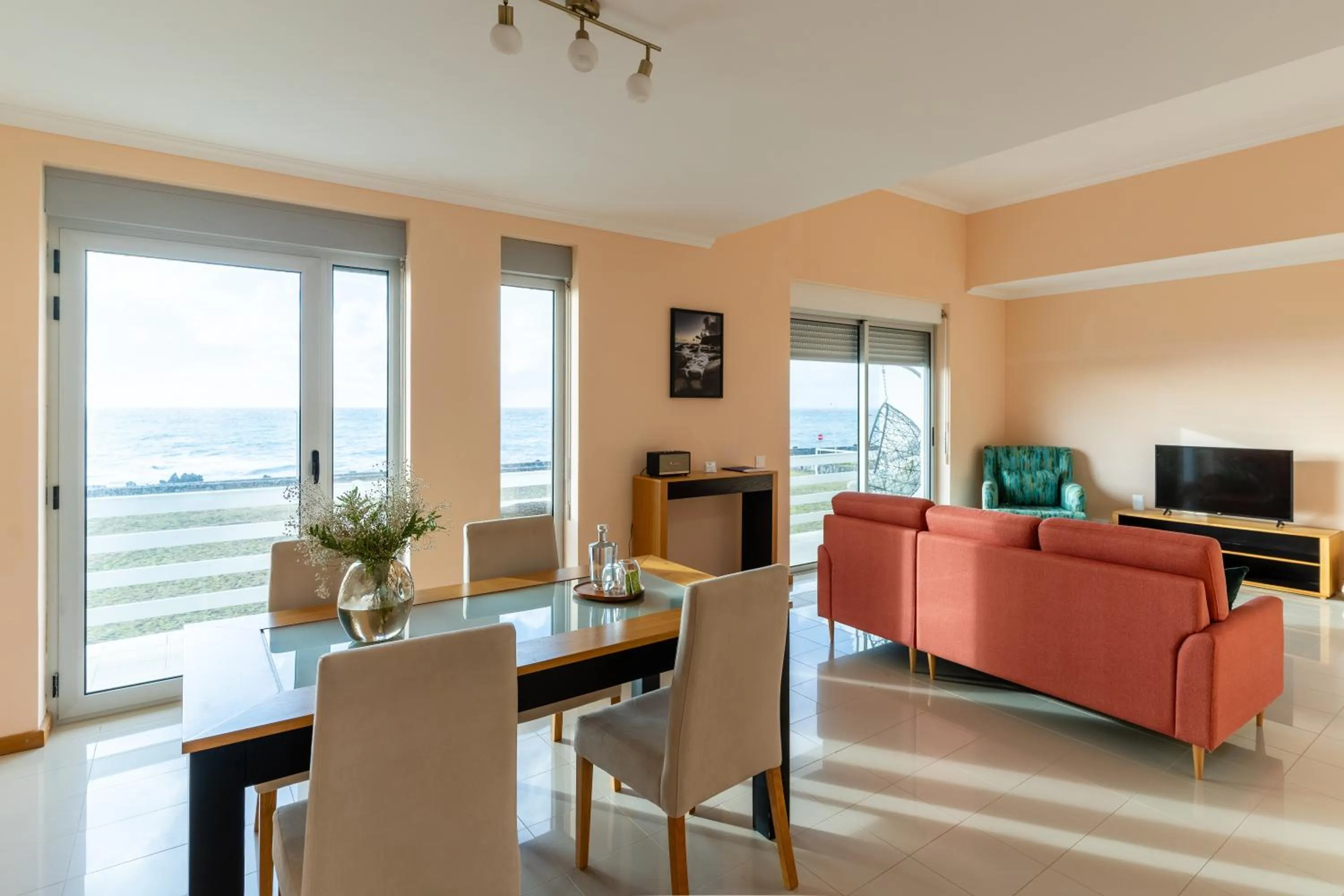 TV and multimedia in Villas do Mar
