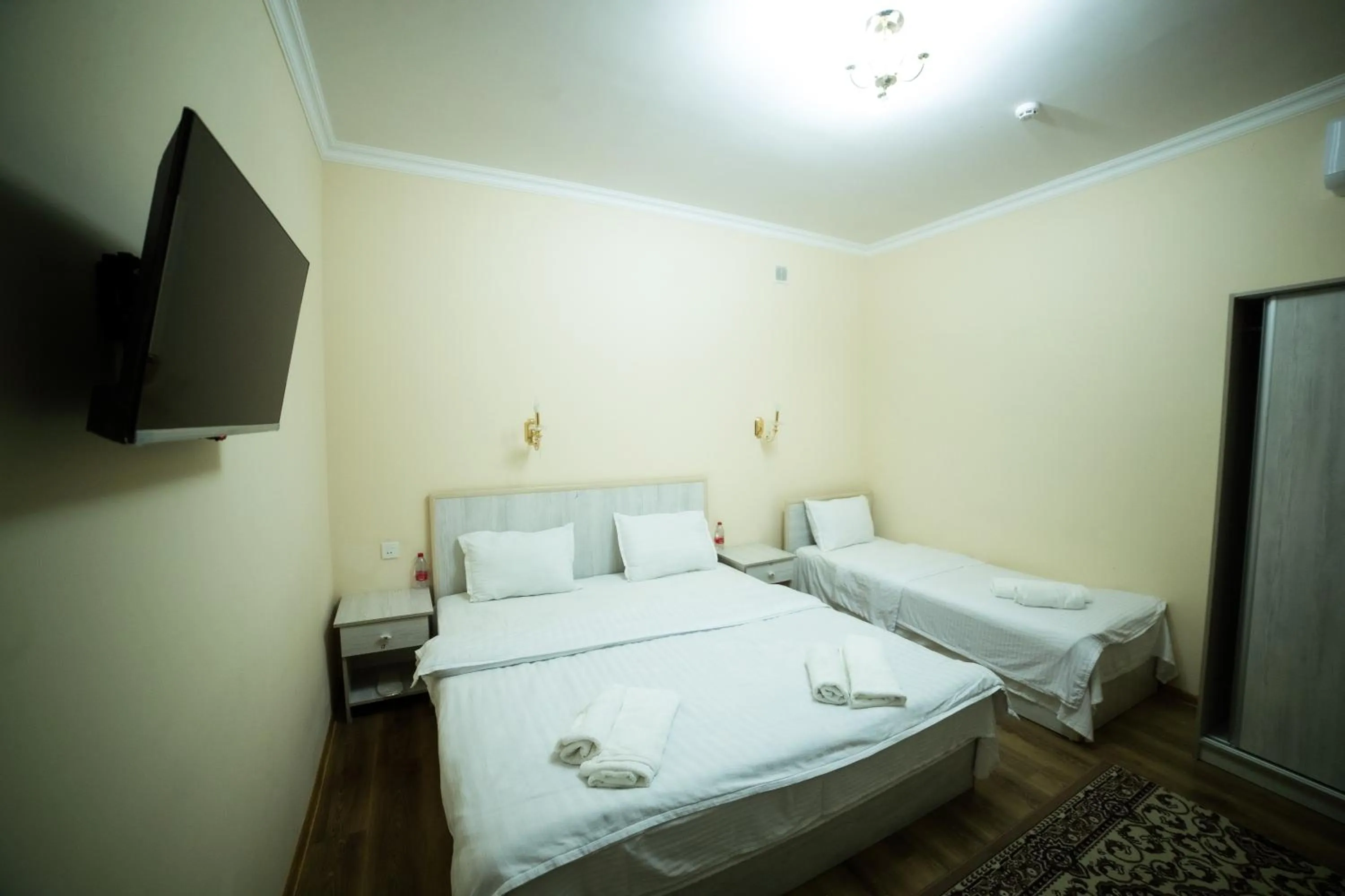 Family, Bed in Sultanat Hotel