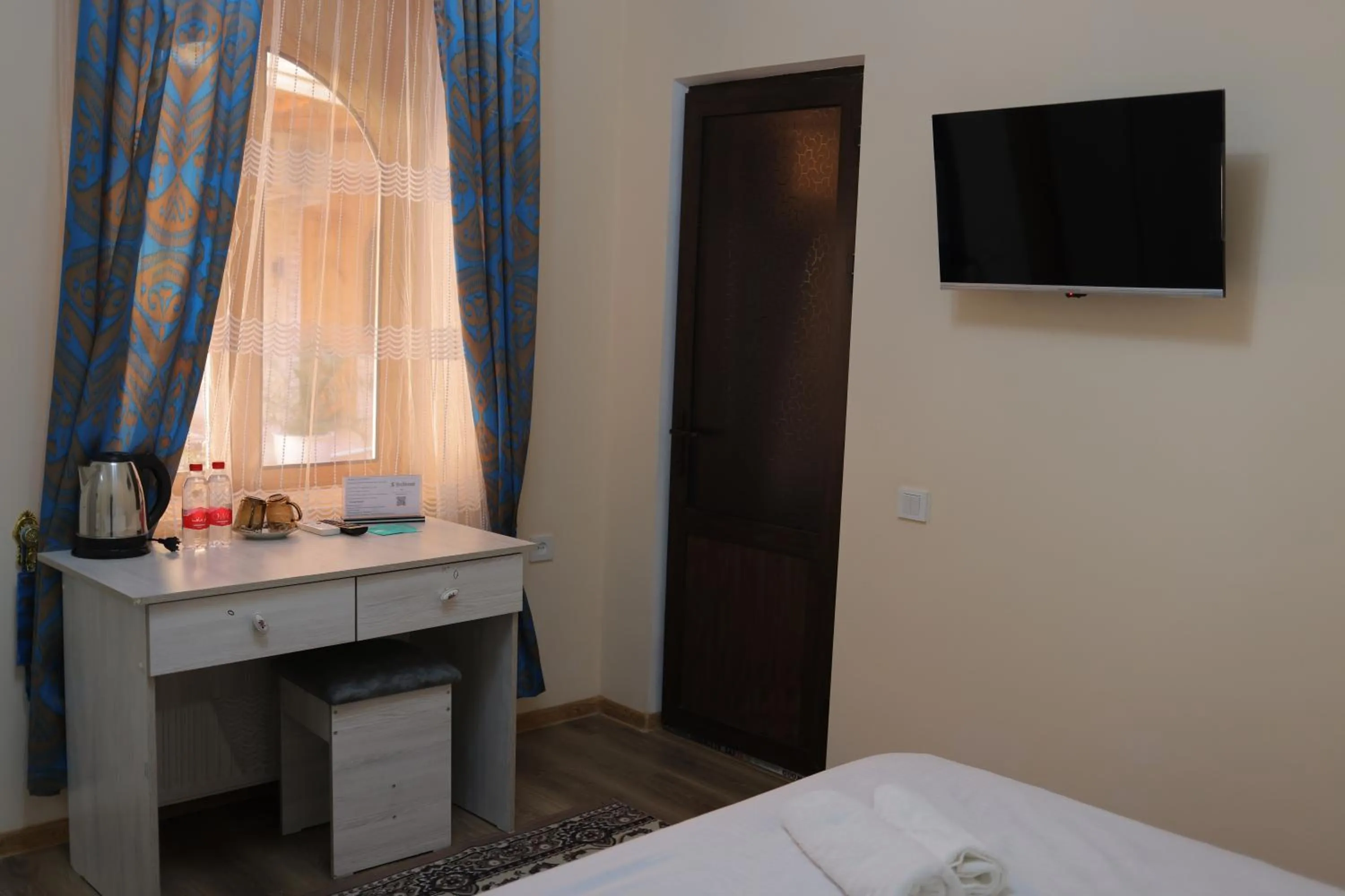 TV and multimedia, Bed in Sultanat Hotel