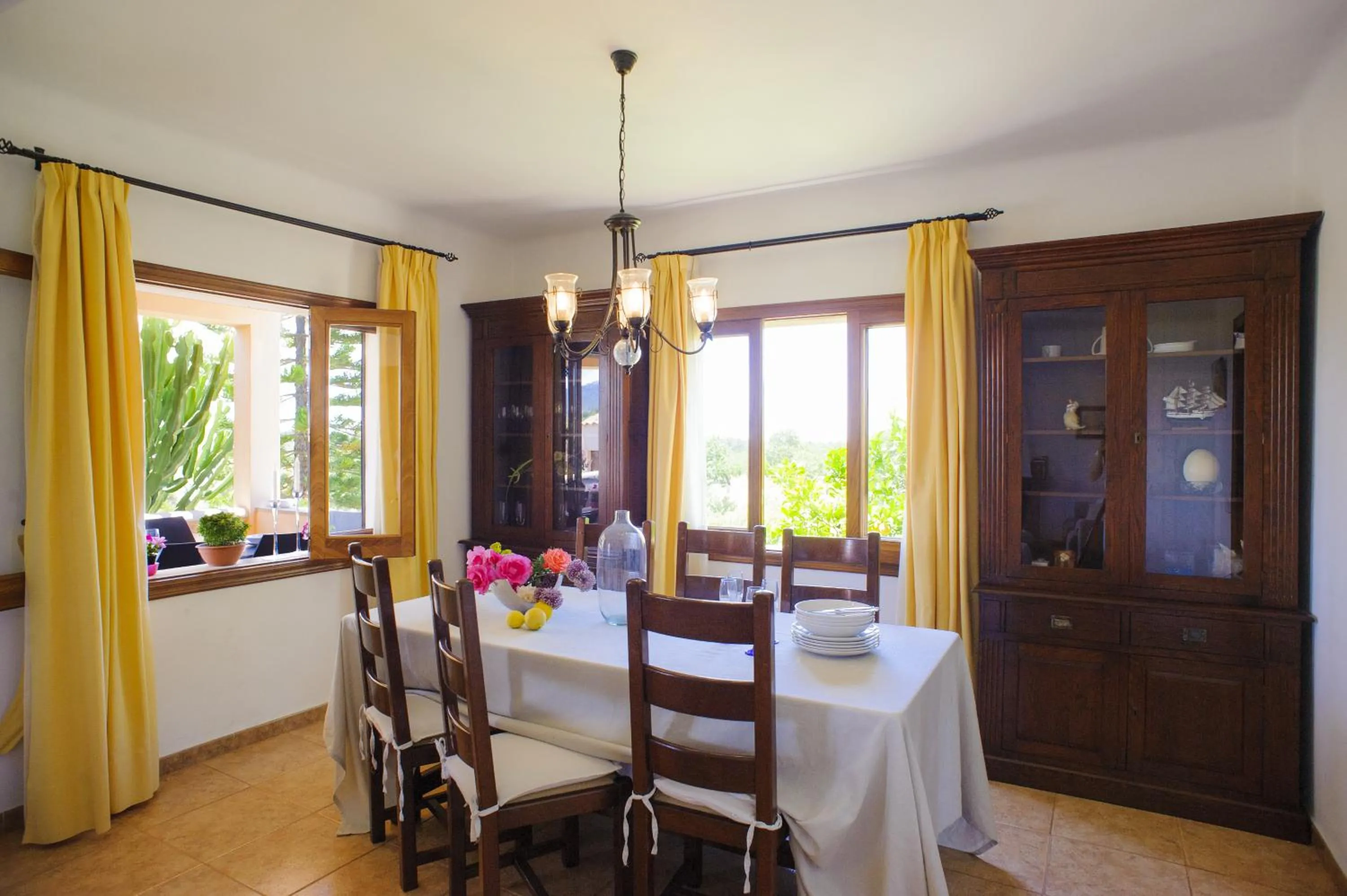 Dining area in Finca Miquel Tomas