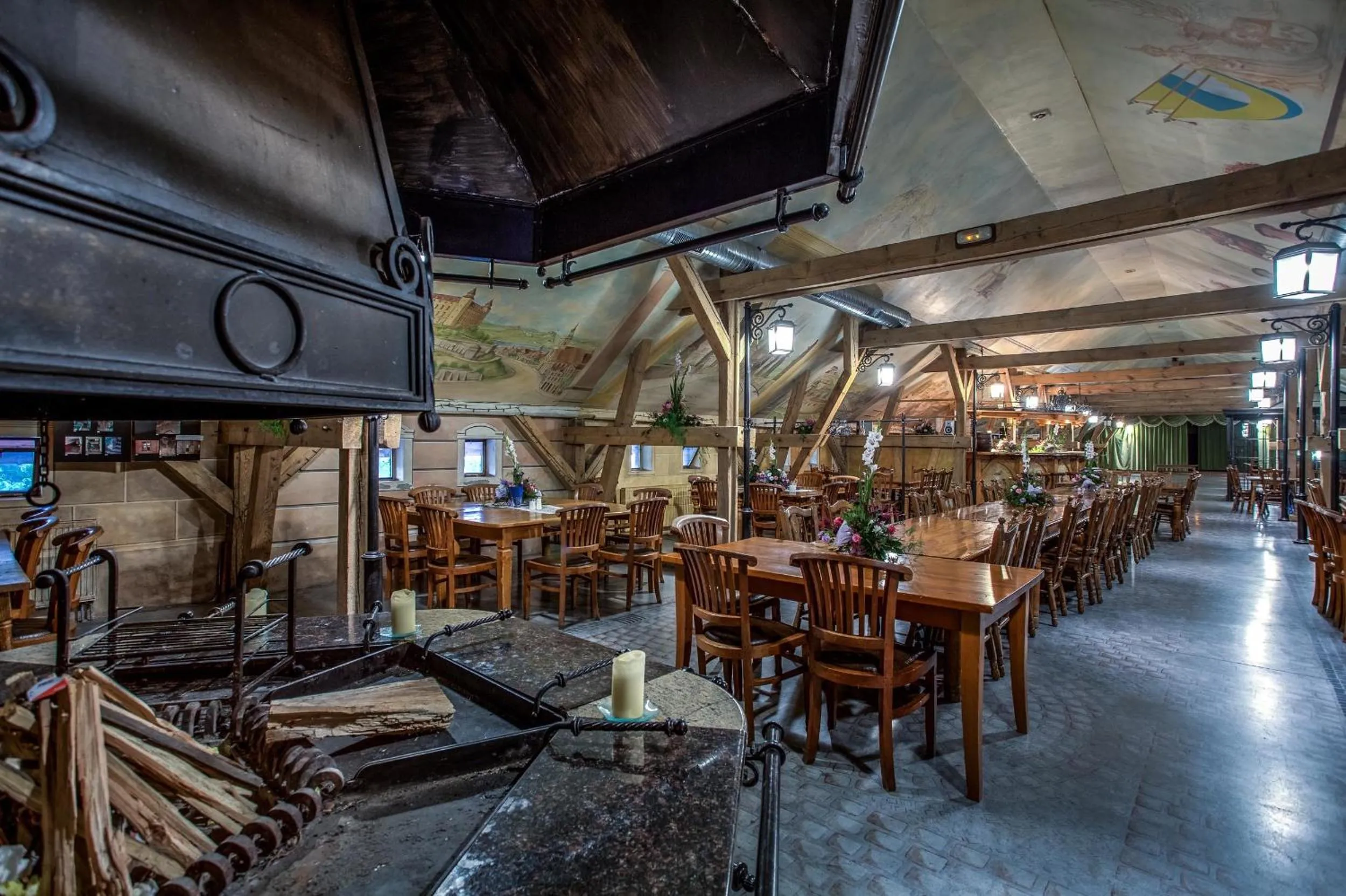 Restaurant/places to eat in Hotel na Podzamczu