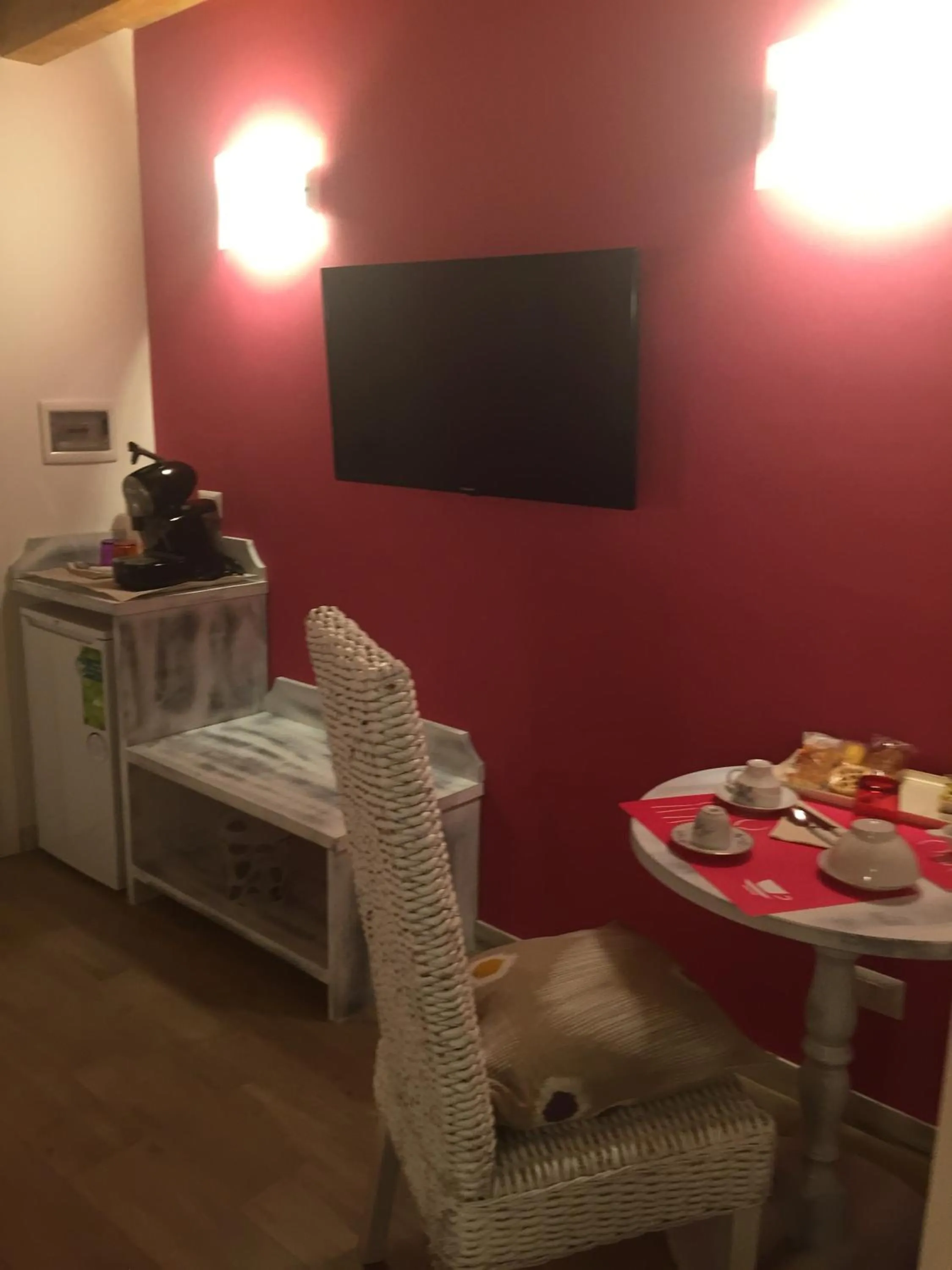 Food and drinks in Aquila Di Mare