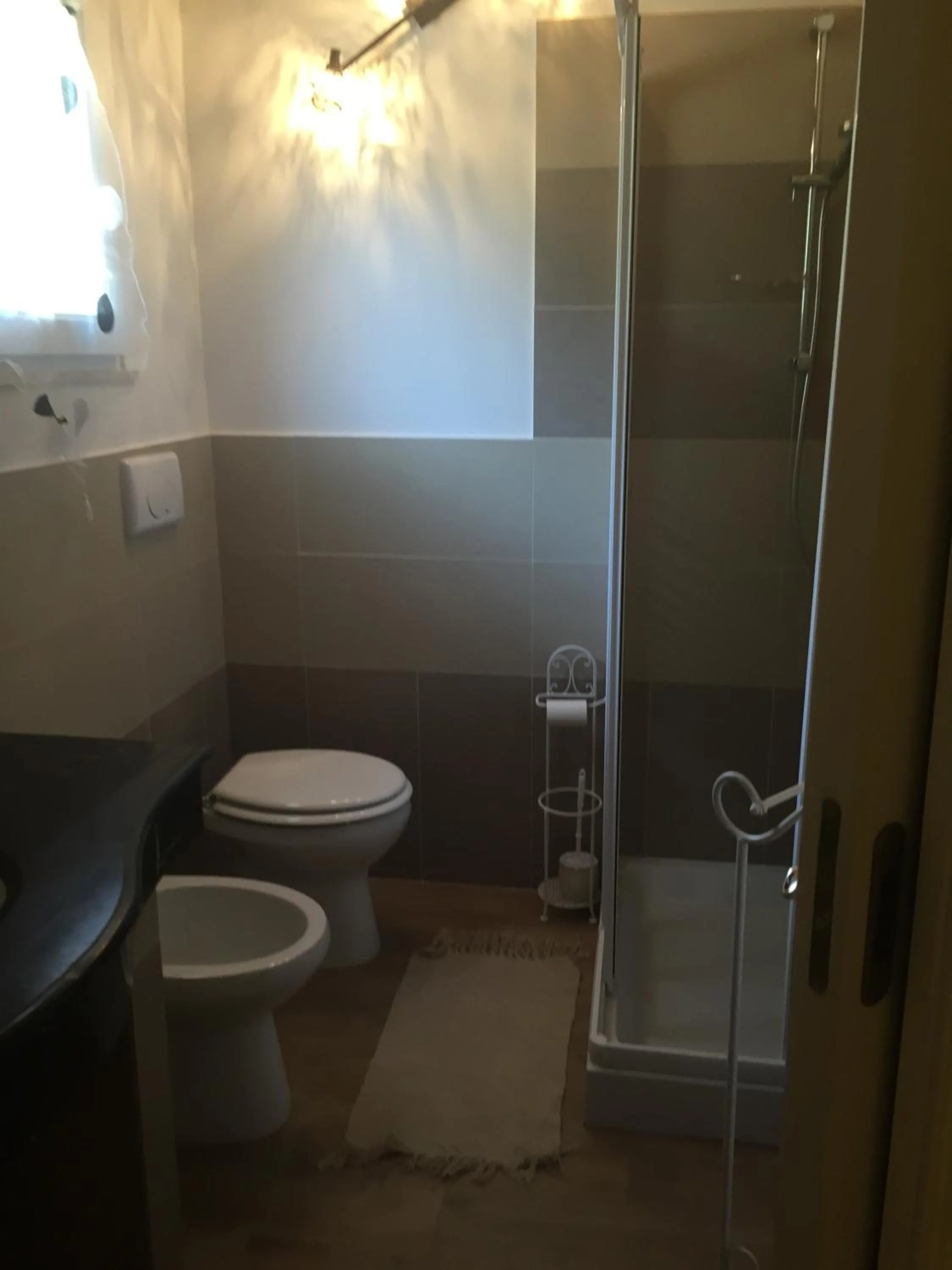 Bathroom in Aquila Di Mare