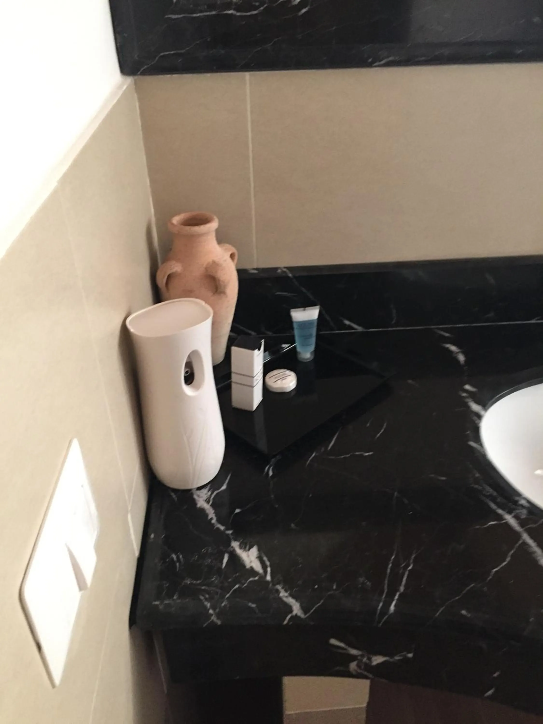 Bathroom in Aquila Di Mare