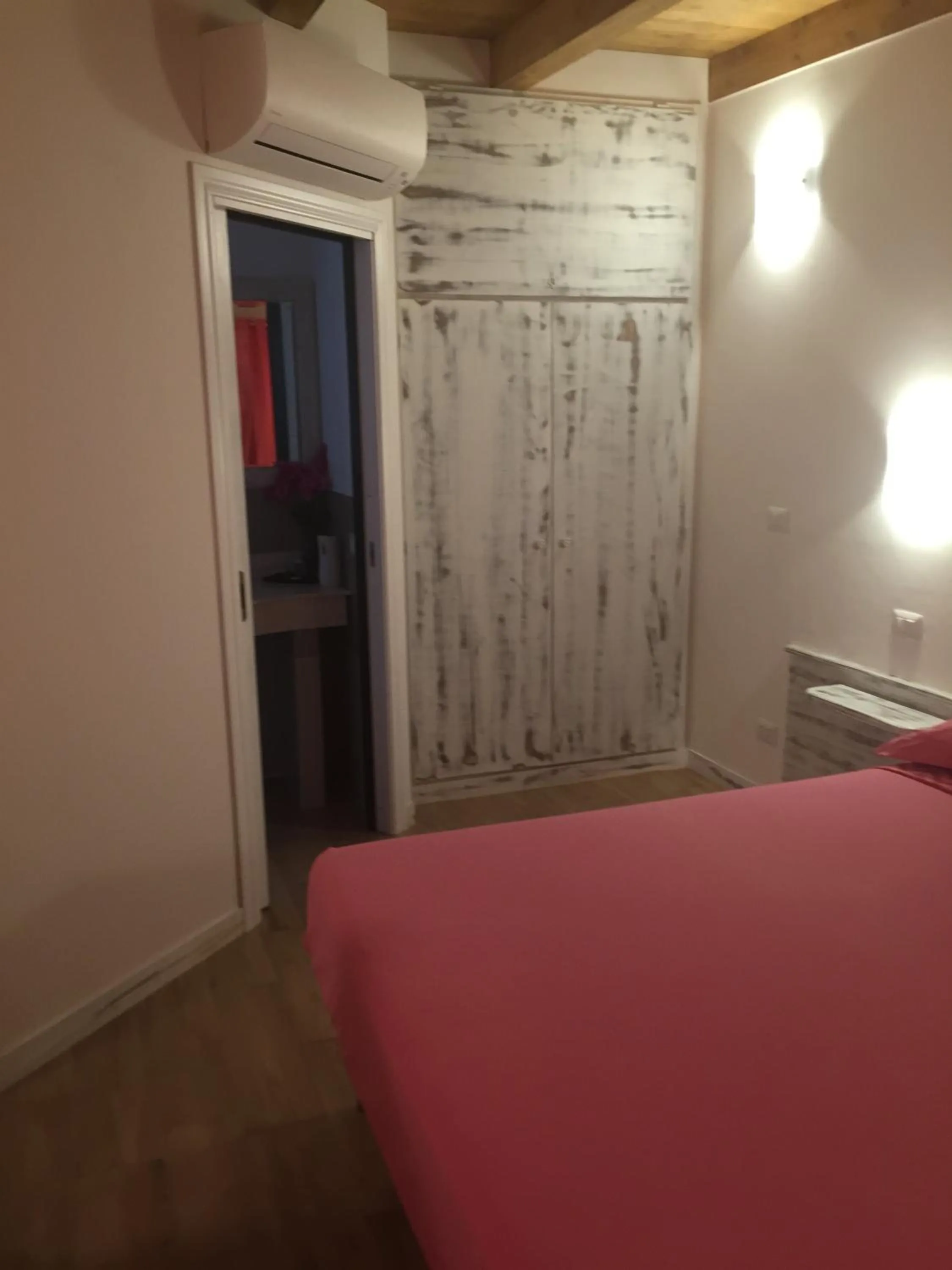 Bedroom, Bed in Aquila Di Mare