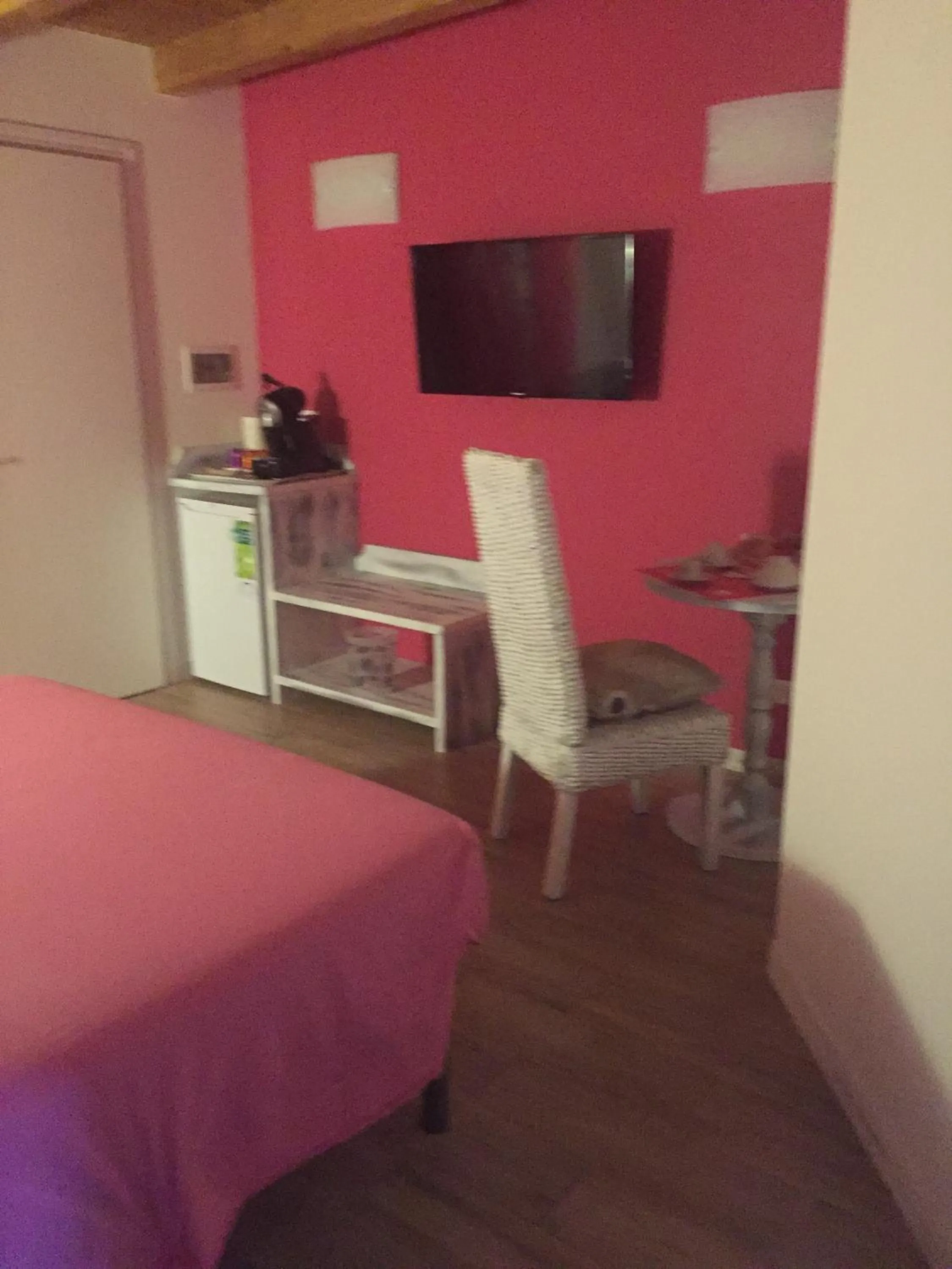 Food and drinks, Bed in Aquila Di Mare