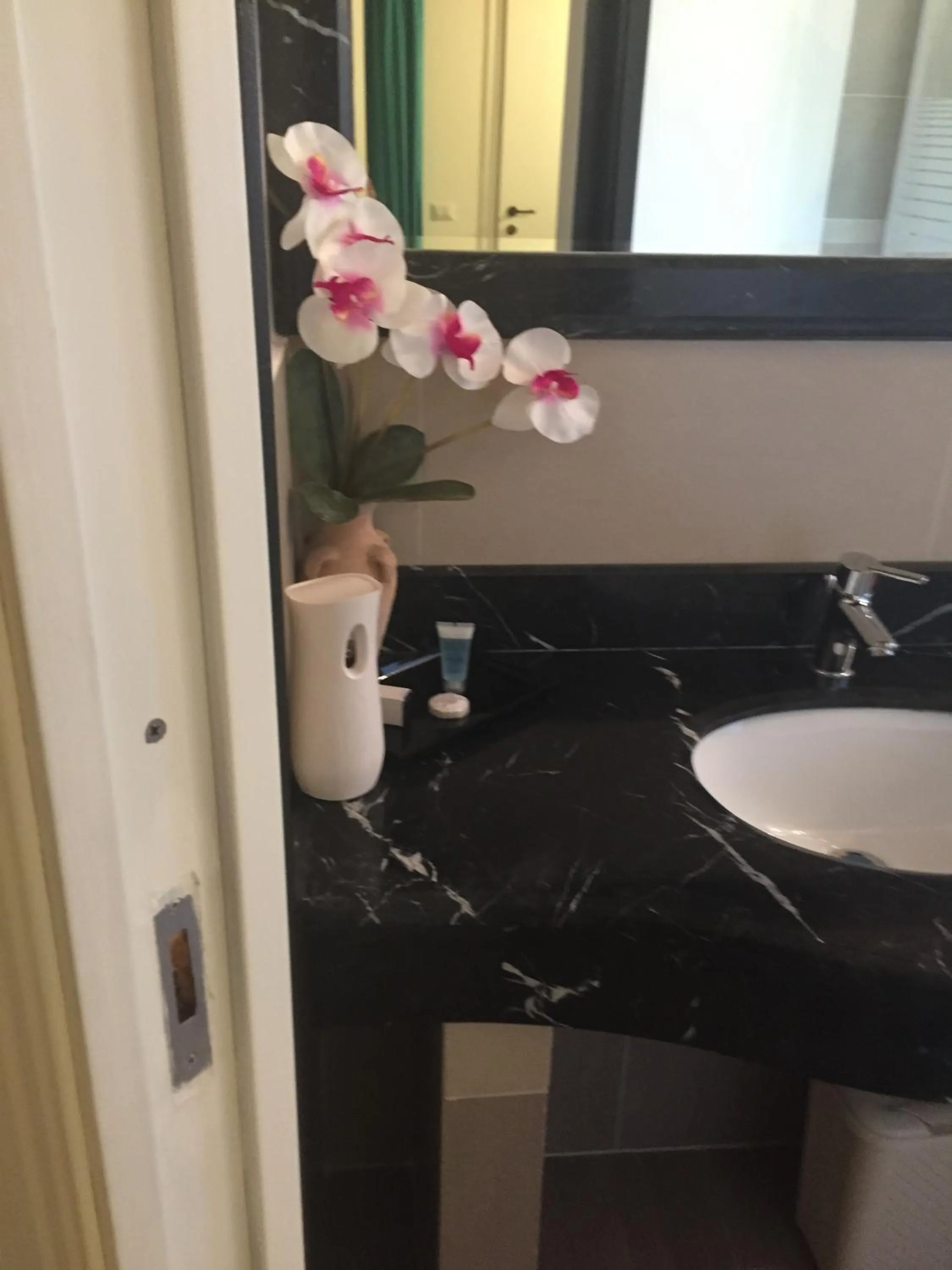 Bathroom in Aquila Di Mare