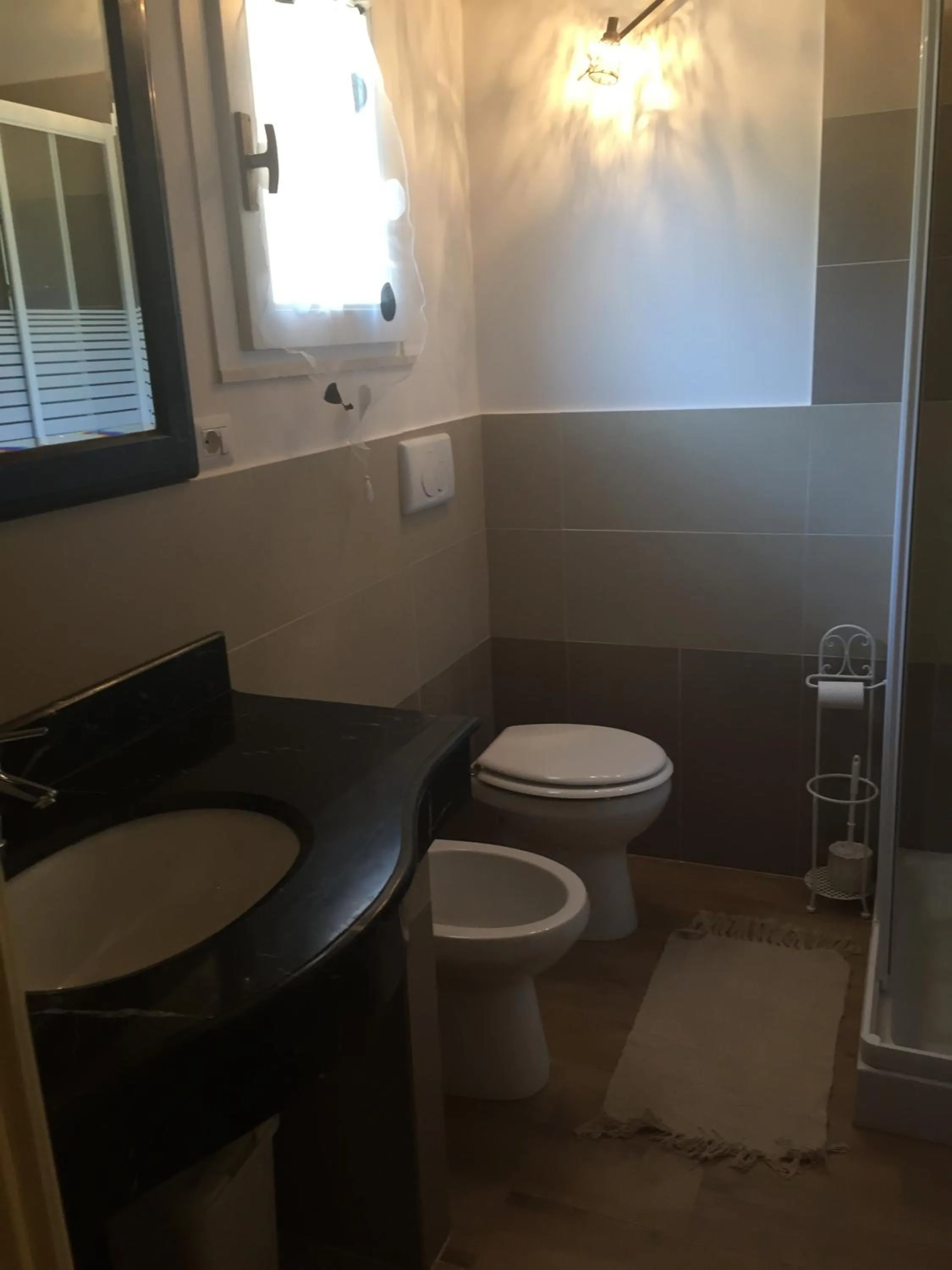 Bathroom in Aquila Di Mare