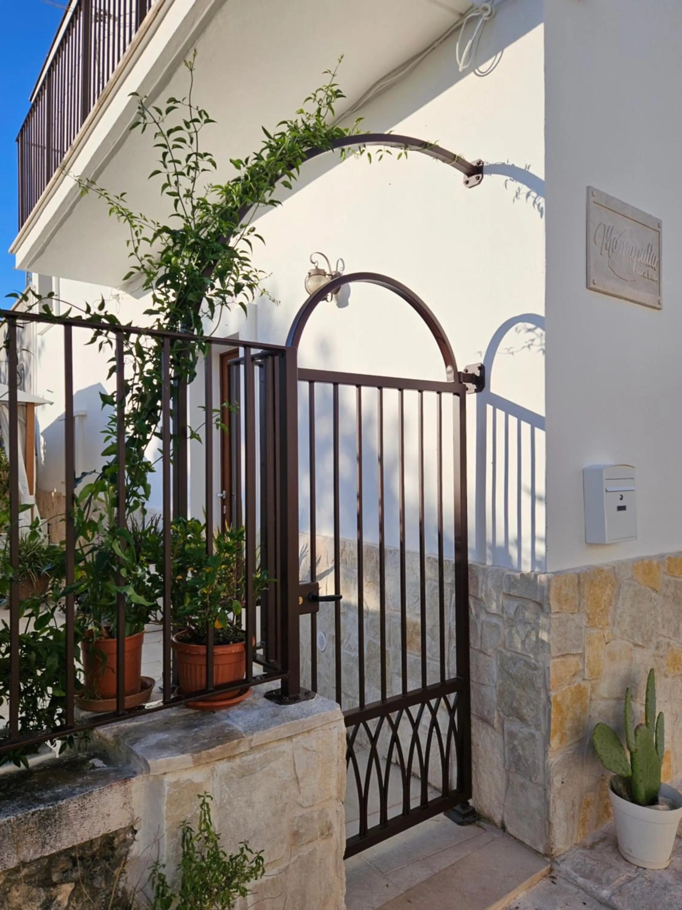 Patio in Mamapulia Home