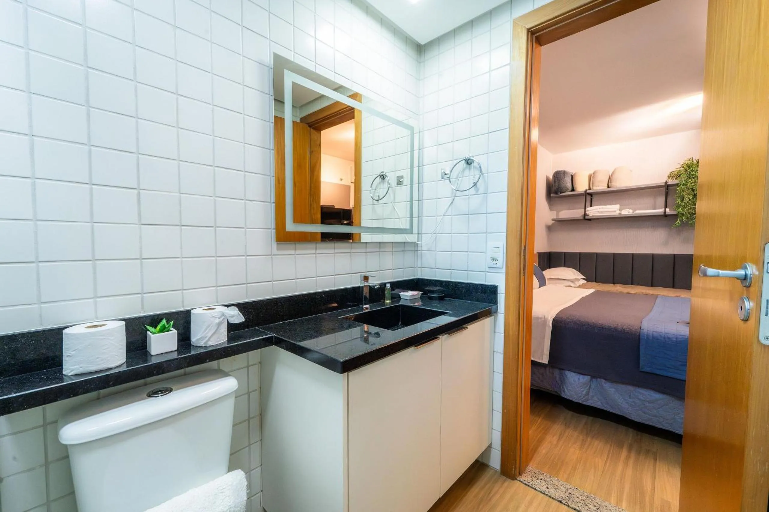 Life Resort beira lago próx a esplanada