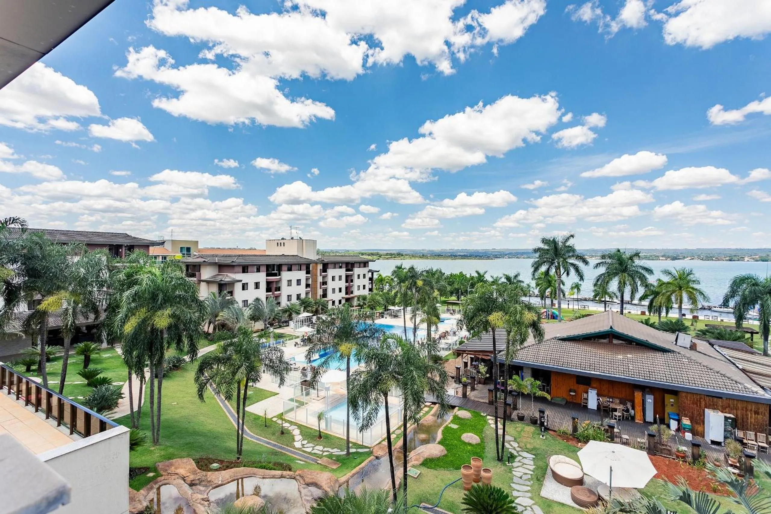 Lake view in Life Resort beira lago próx a esplanada
