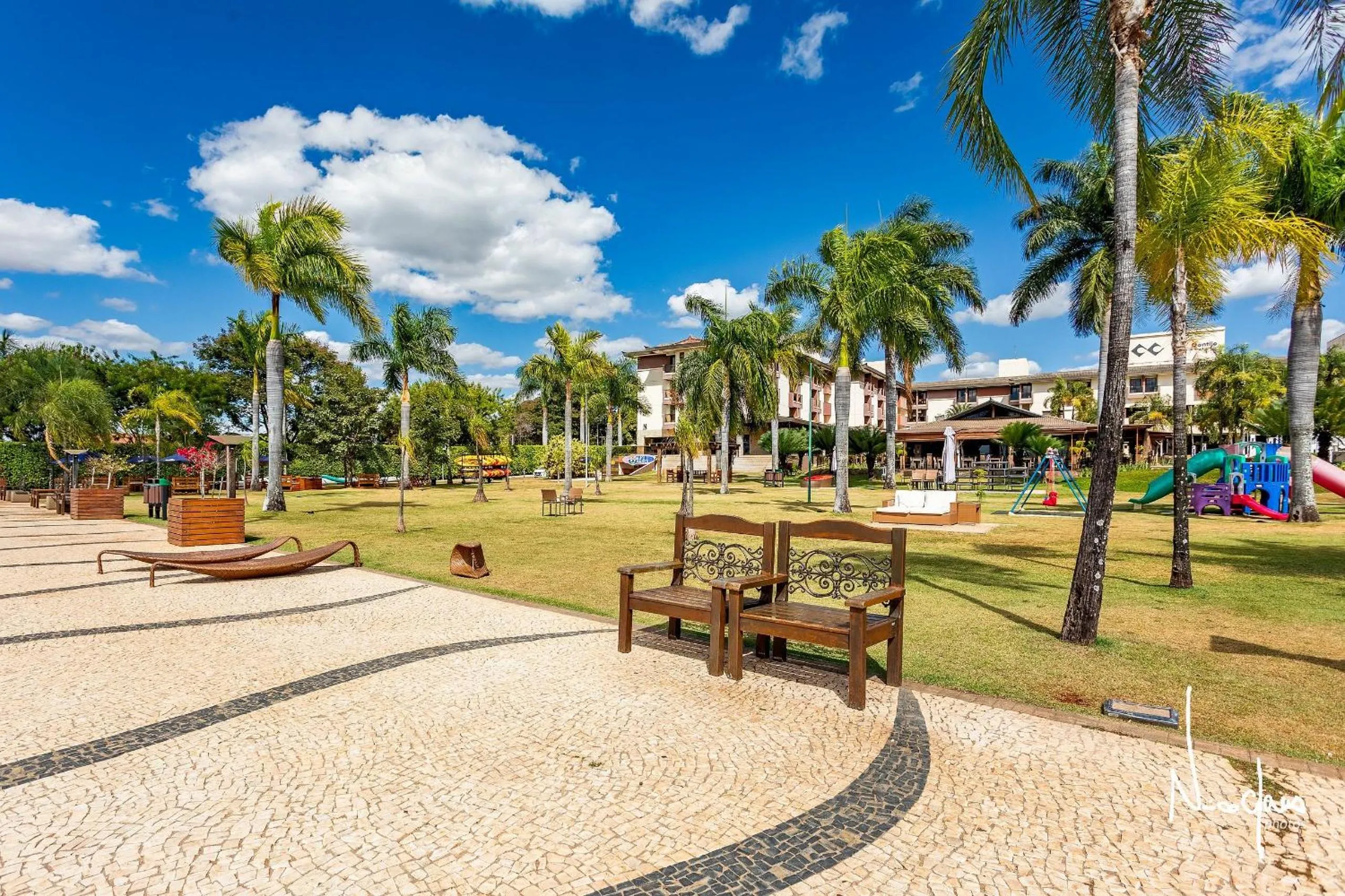 Seating area in Life Resort beira lago próx a esplanada