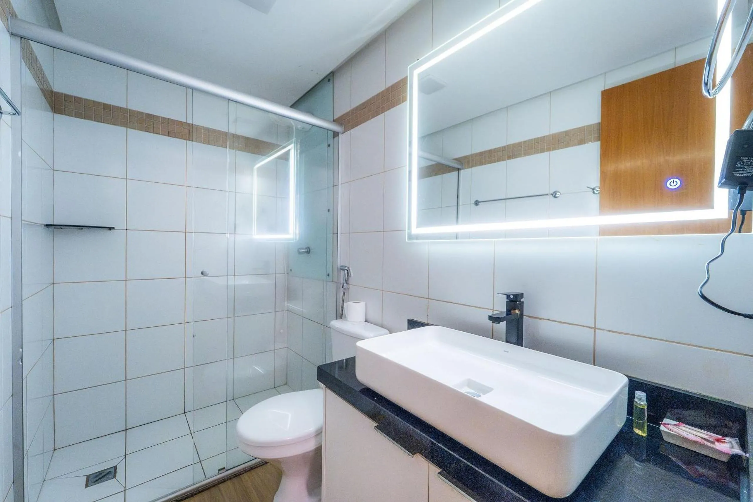 Bathroom in Life Resort beira lago próx a esplanada