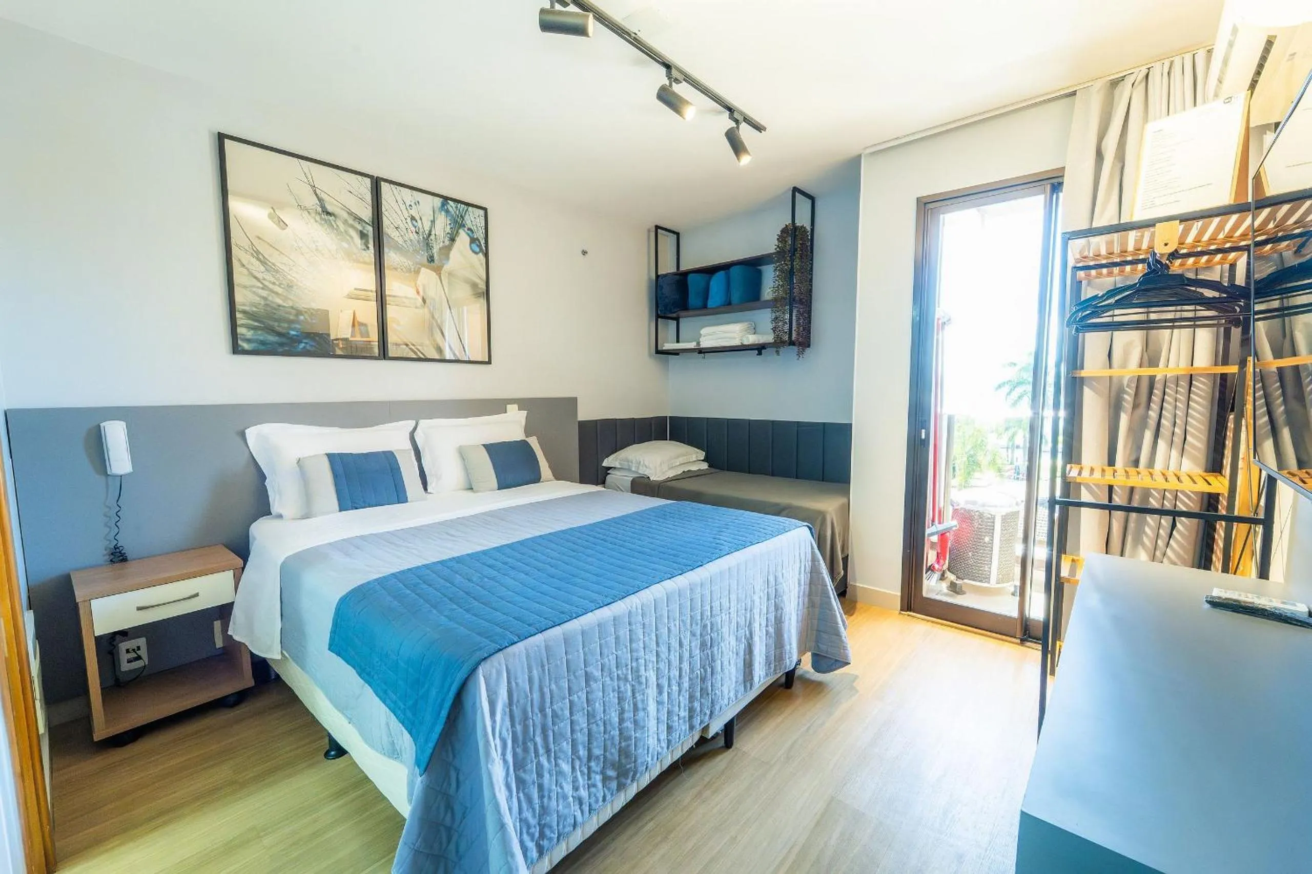 Bed in Life Resort beira lago próx a esplanada