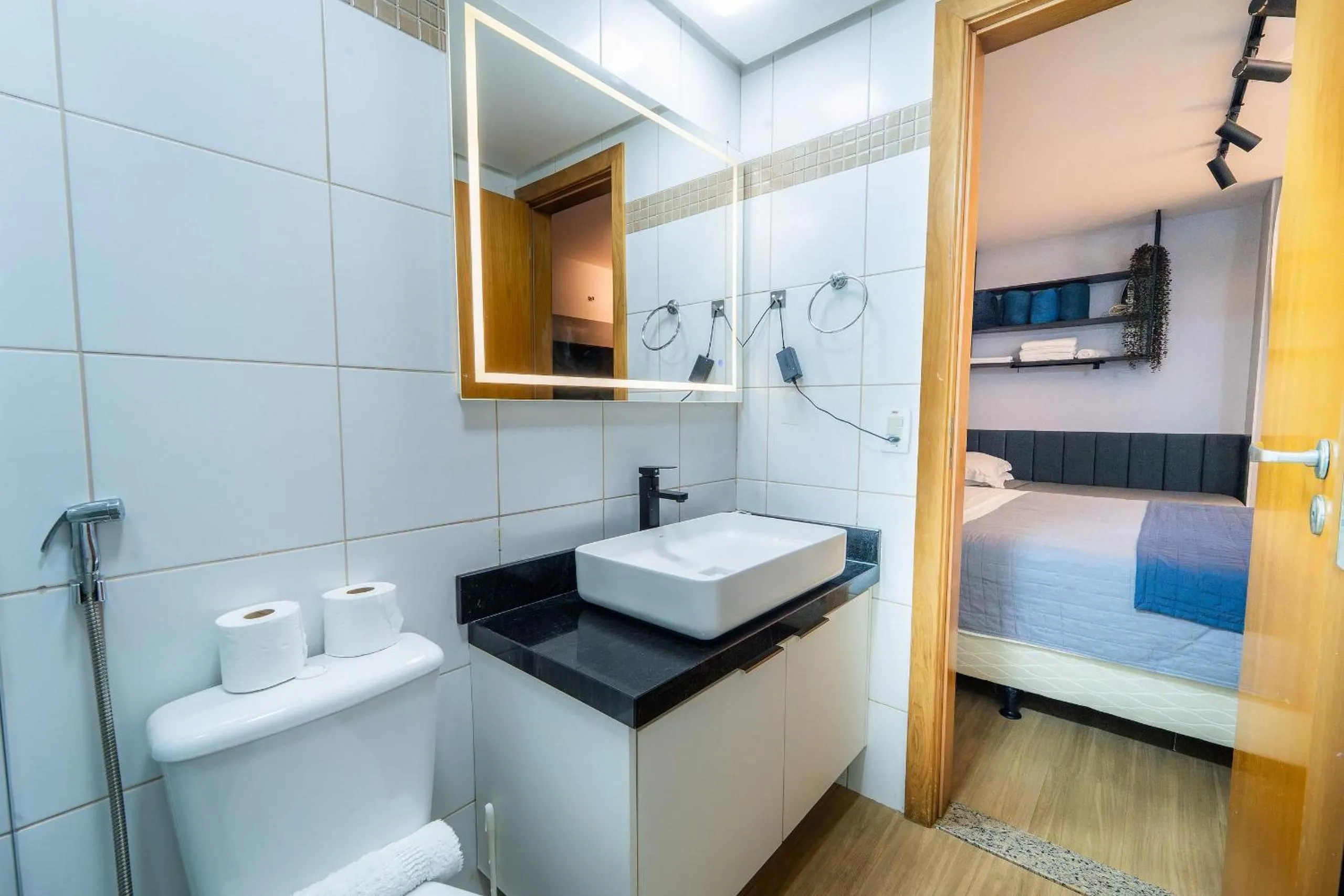 Life Resort beira lago próx a esplanada