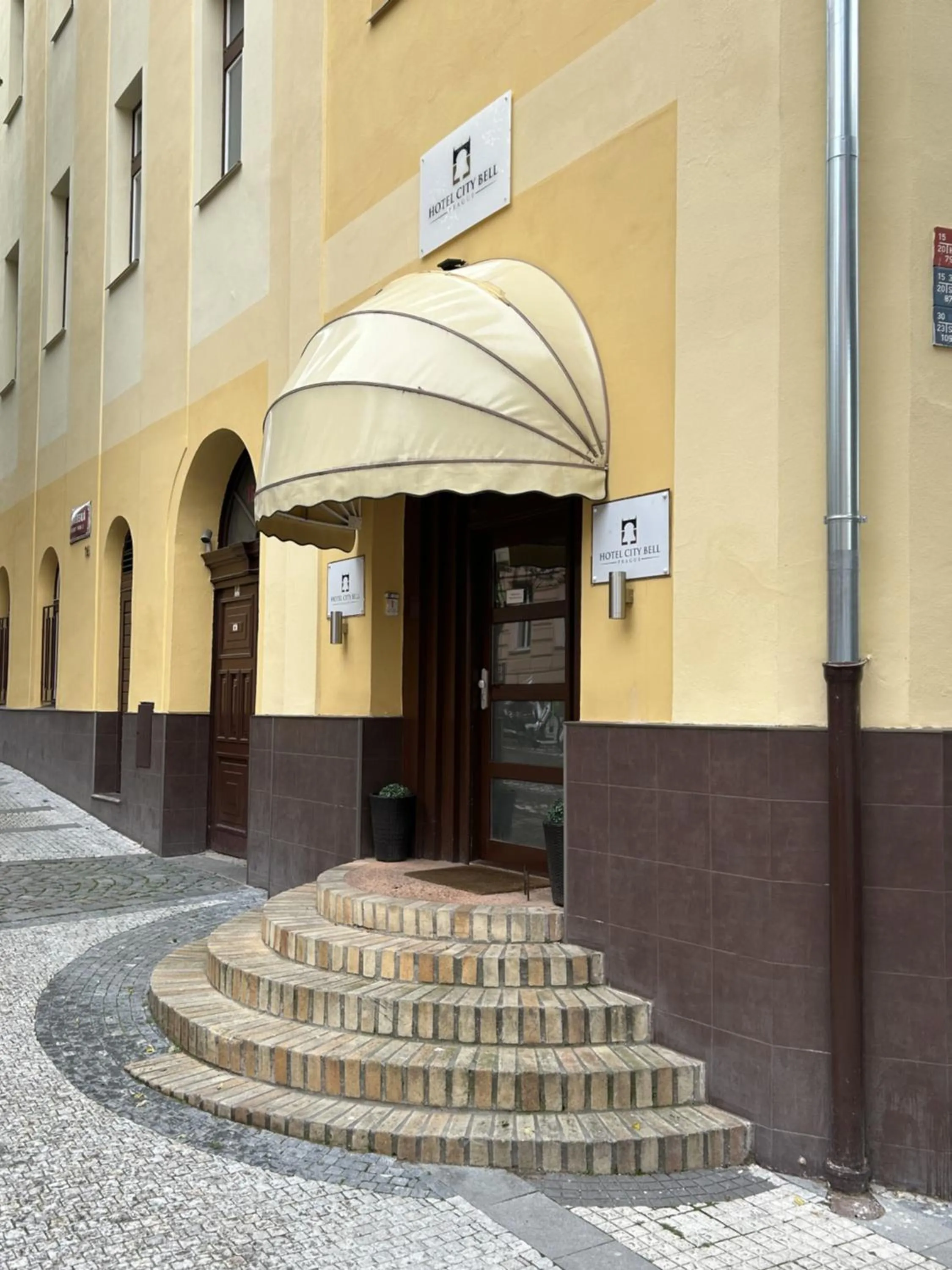 Property building in Hotel City Bell