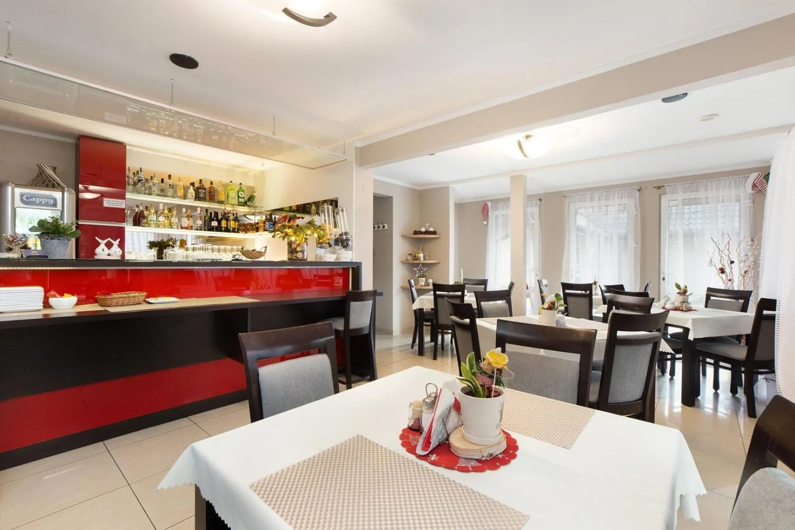Restaurant/places to eat in Pensjonat Orle