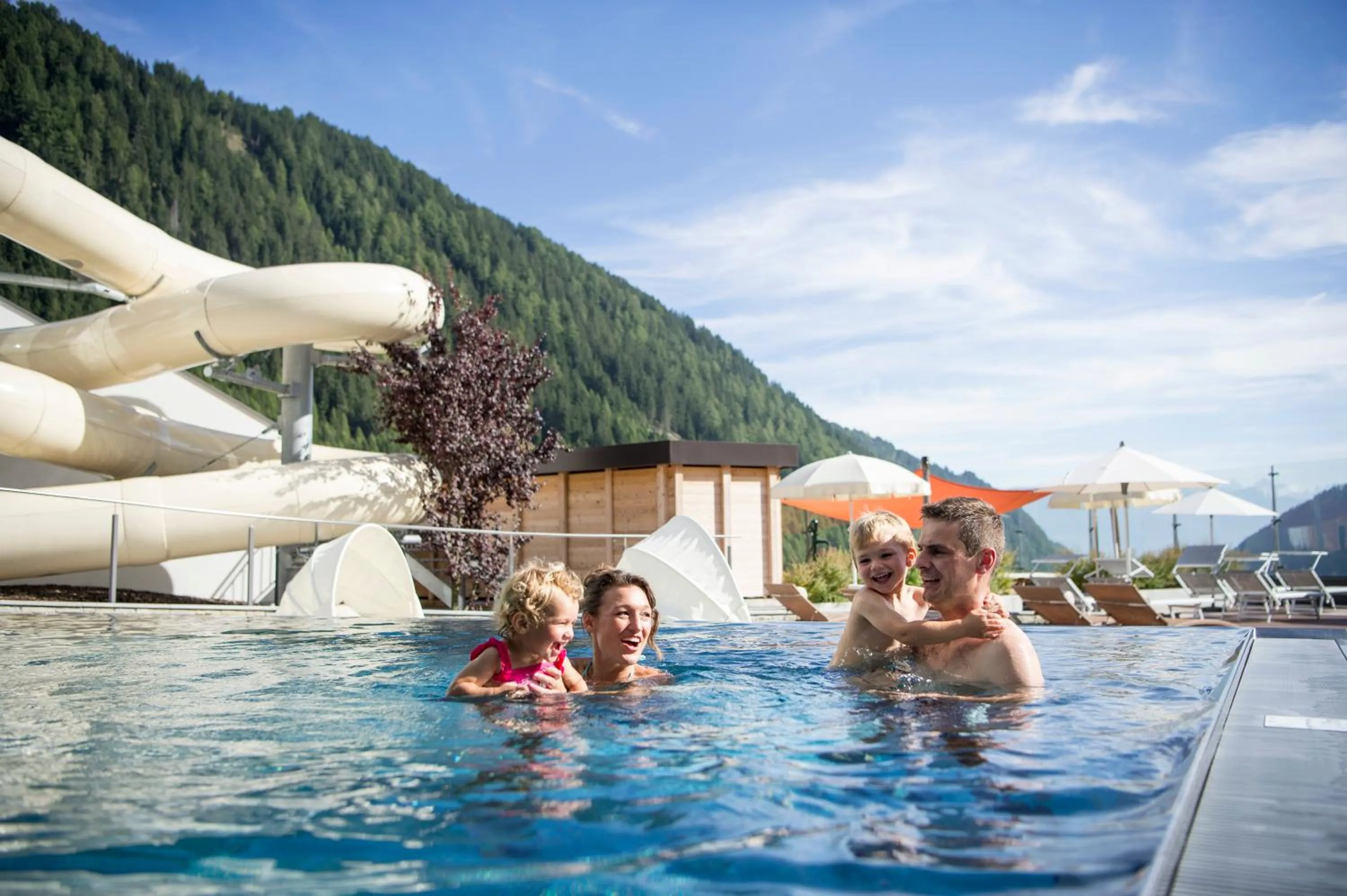 Open Air Bath in Familienhotel Huber
