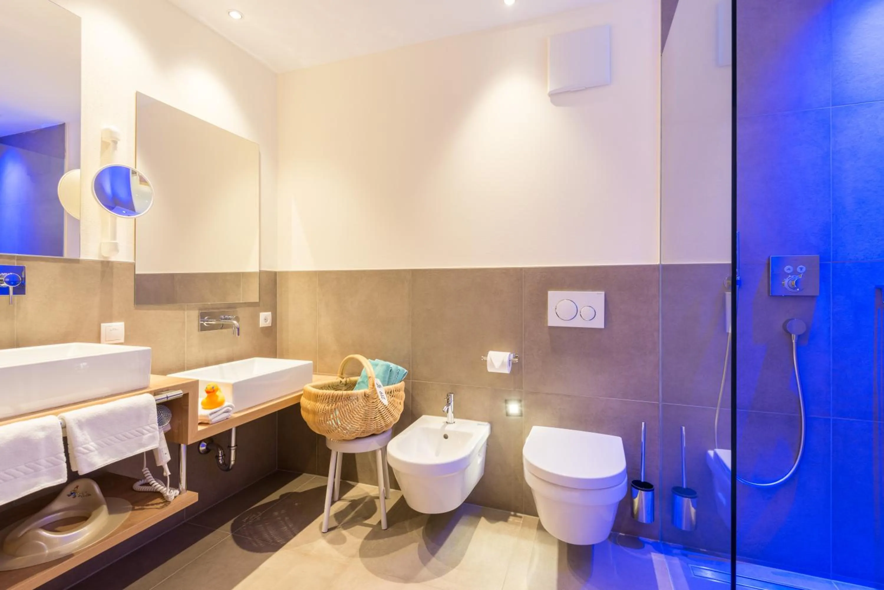 Shower in Familienhotel Huber