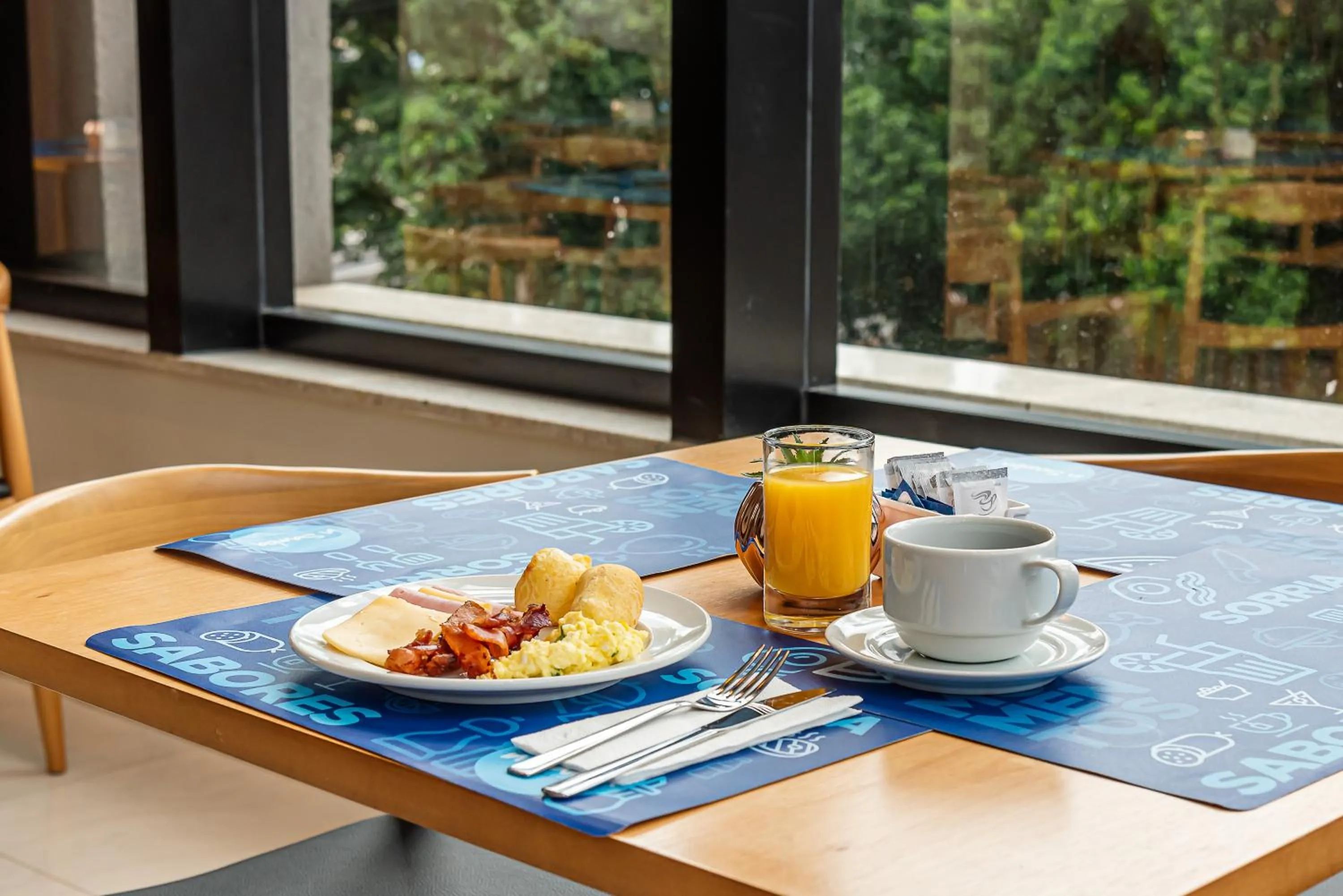 Breakfast in Rio Hotel by Bourbon Maringá