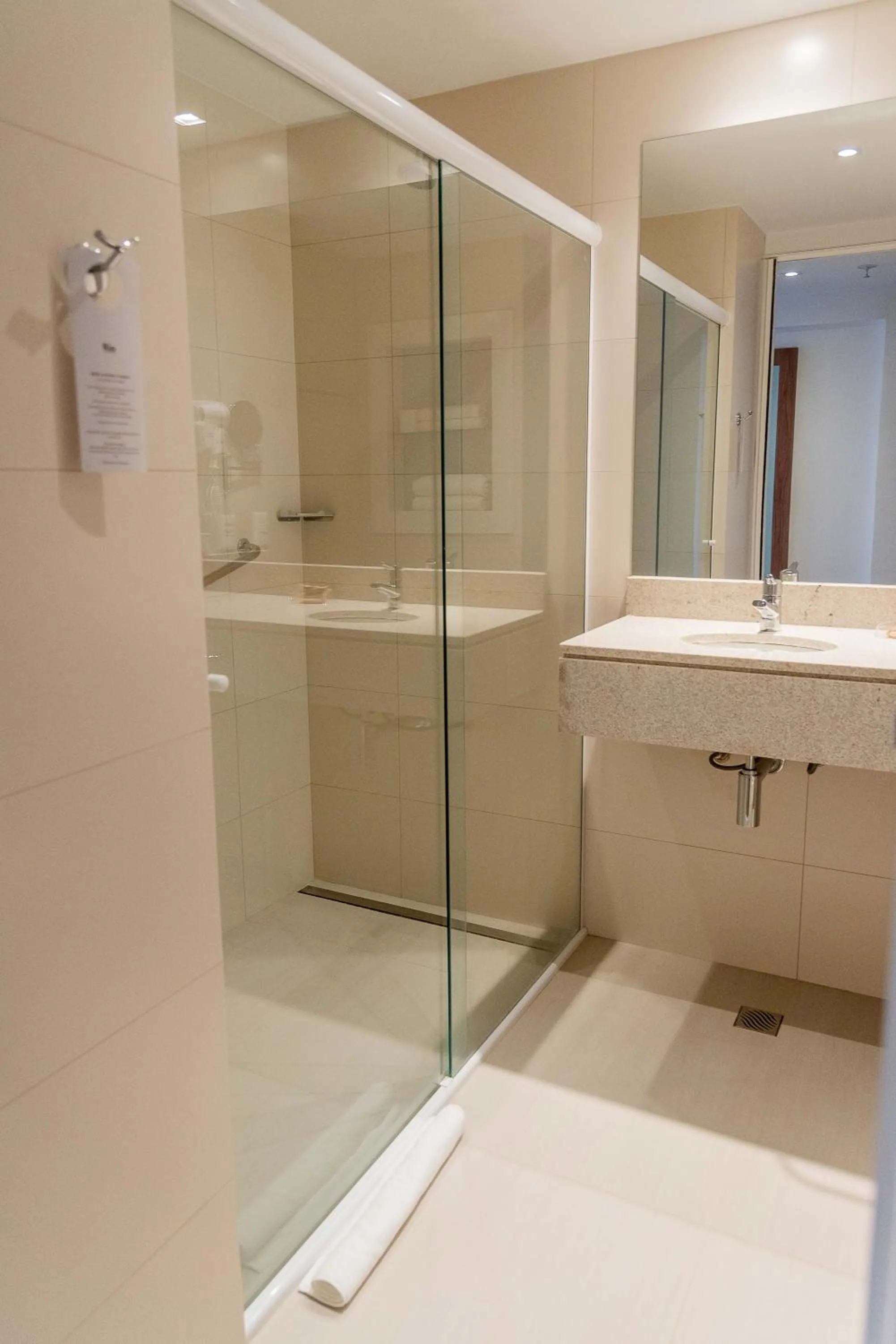 Bathroom in Rio Hotel by Bourbon Maringá