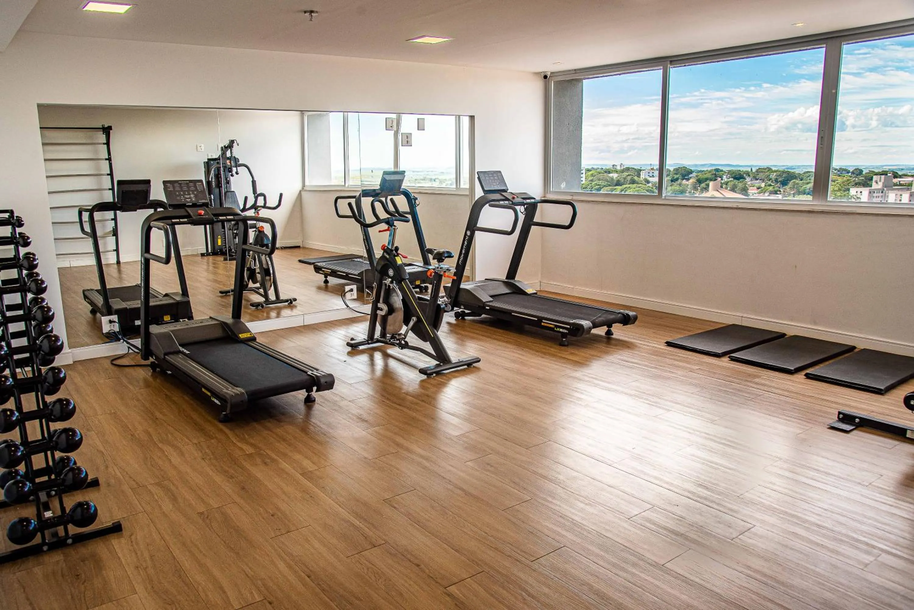 Fitness centre/facilities in Rio Hotel by Bourbon Maringá