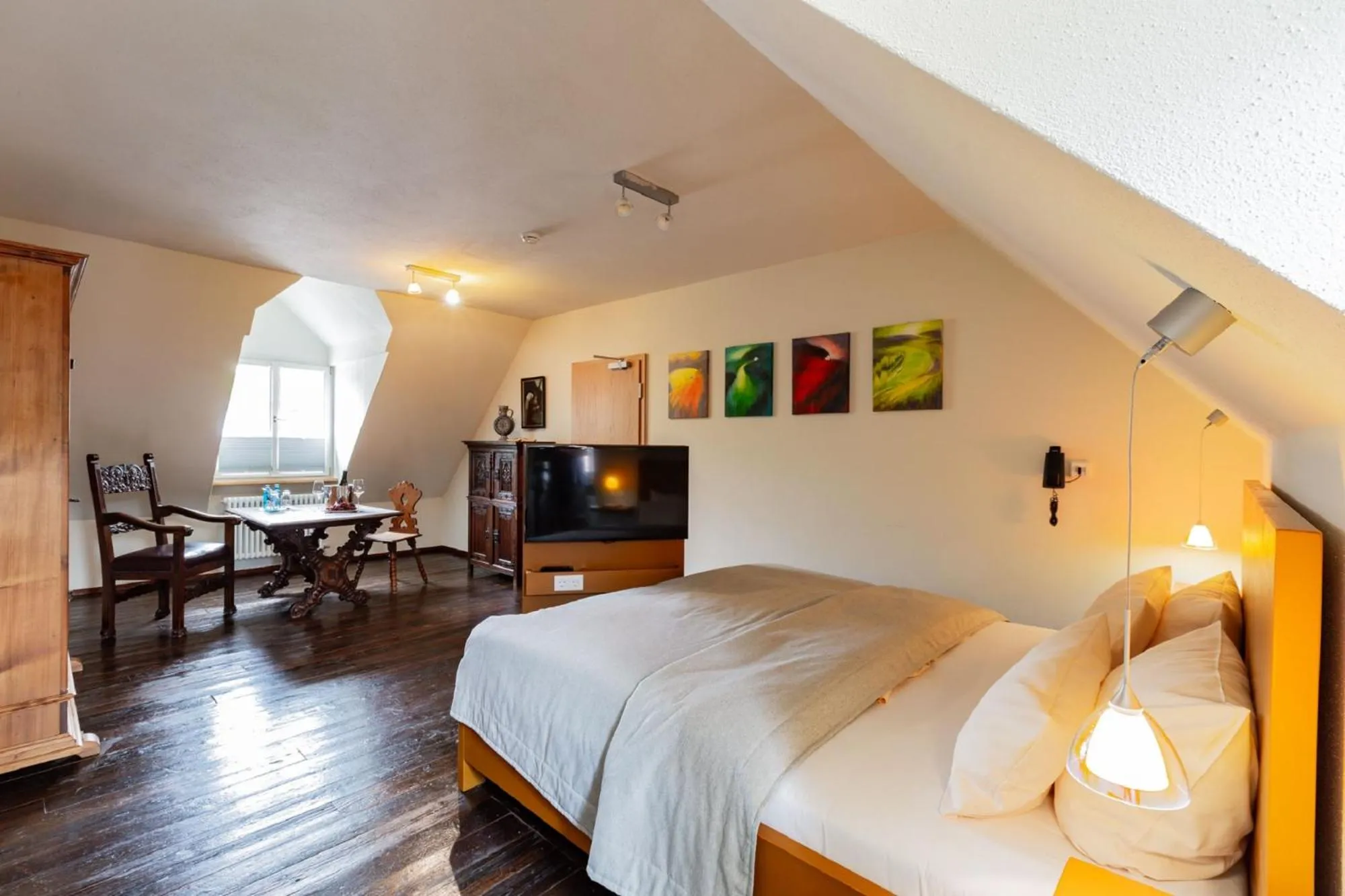 Photo of the whole room, Bed in Romantik Hotel Meisenheimer Hof