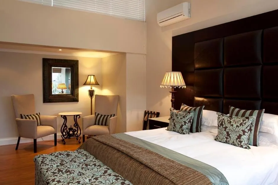 Bed in Forest Manor Boutique Guesthouse