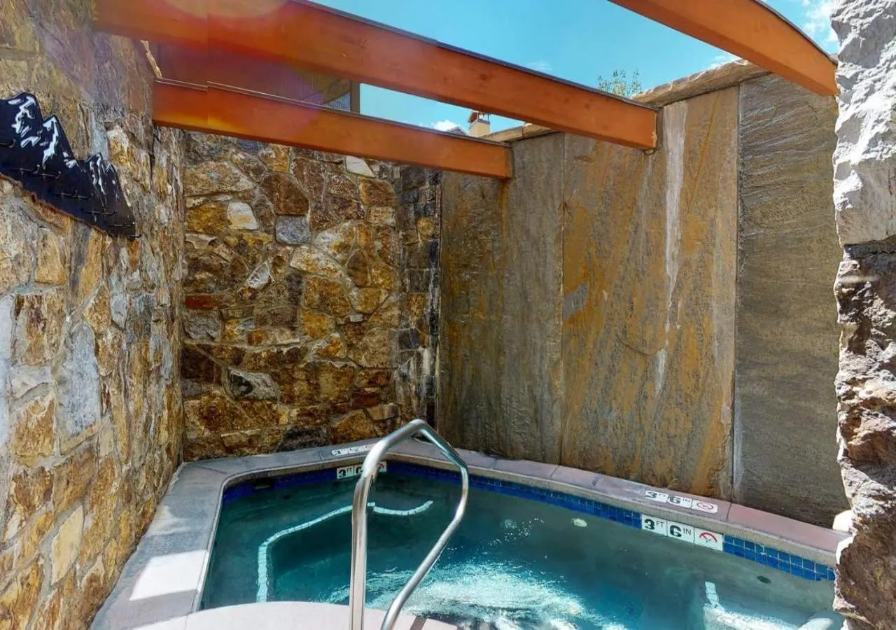 Swimming pool in Lion Square Lodge Condos by TO