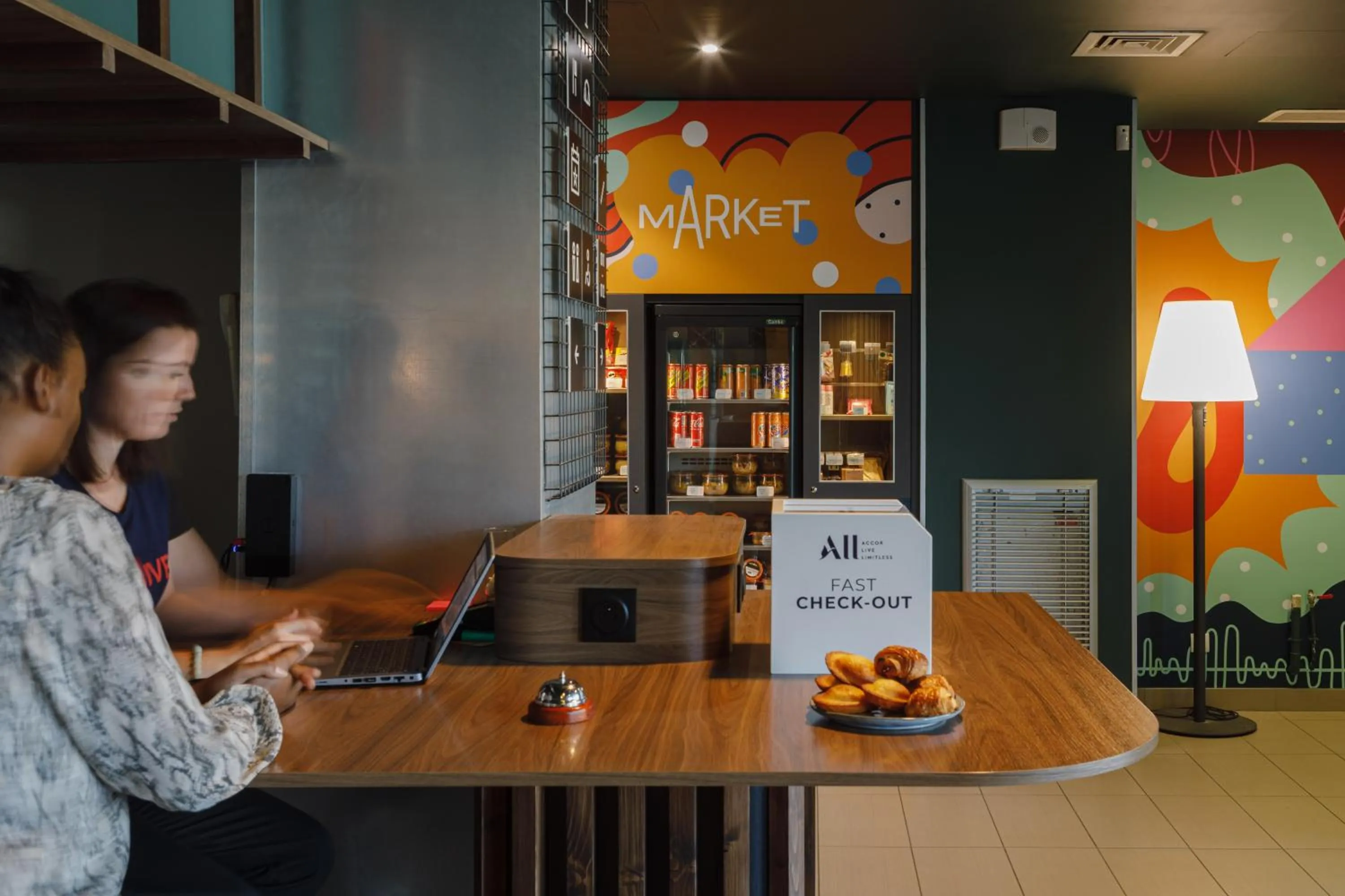 Lobby or reception in ibis Lyon Est Meyzieu