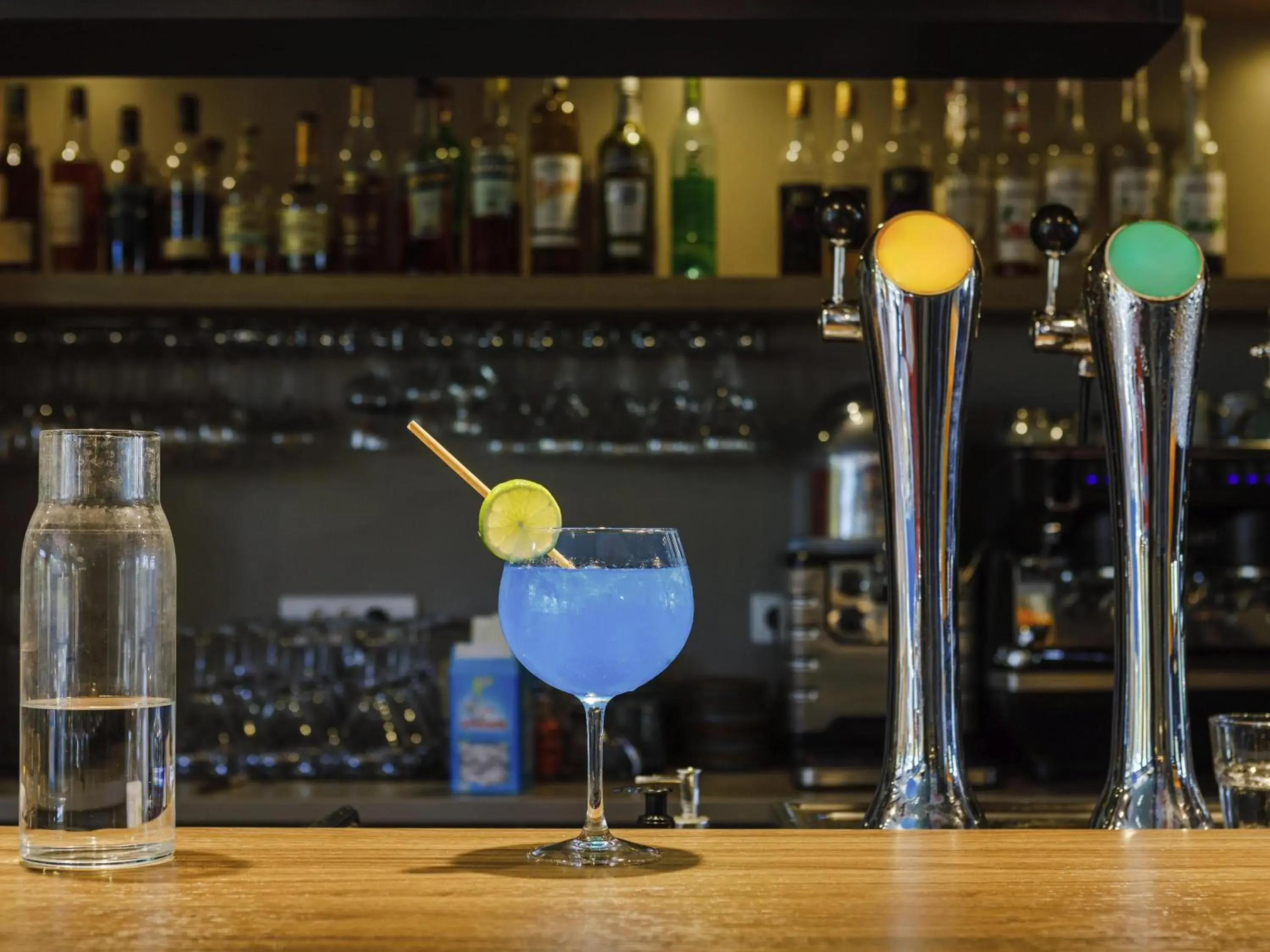 Lounge or bar in ibis Lyon Est Meyzieu Lounge or bar in ibis Lyon Est Meyzieu