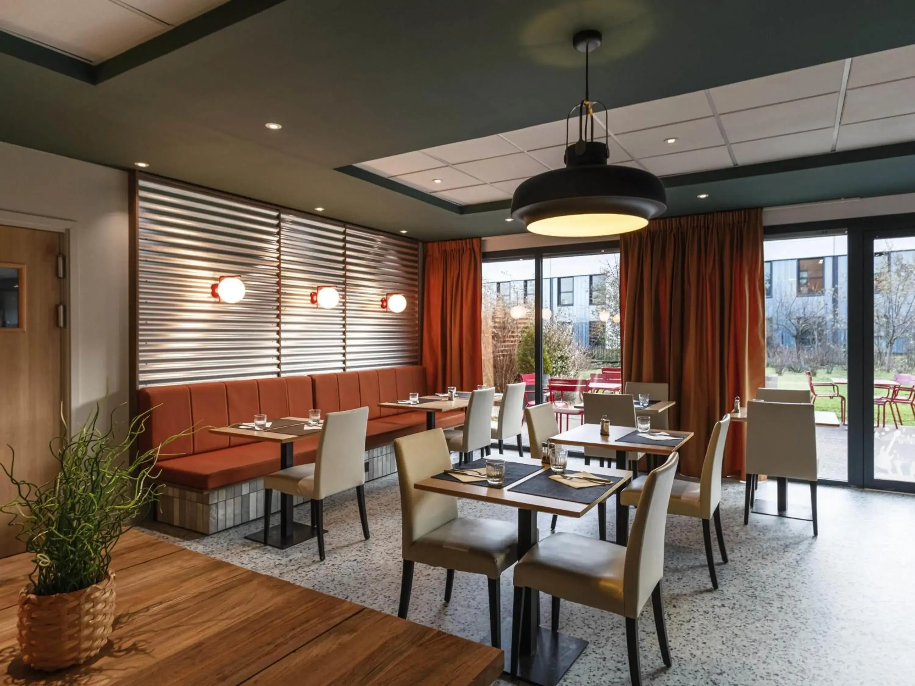 Restaurant/places to eat in ibis Lyon Est Meyzieu Restaurant/places to eat in ibis Lyon Est Meyzieu
