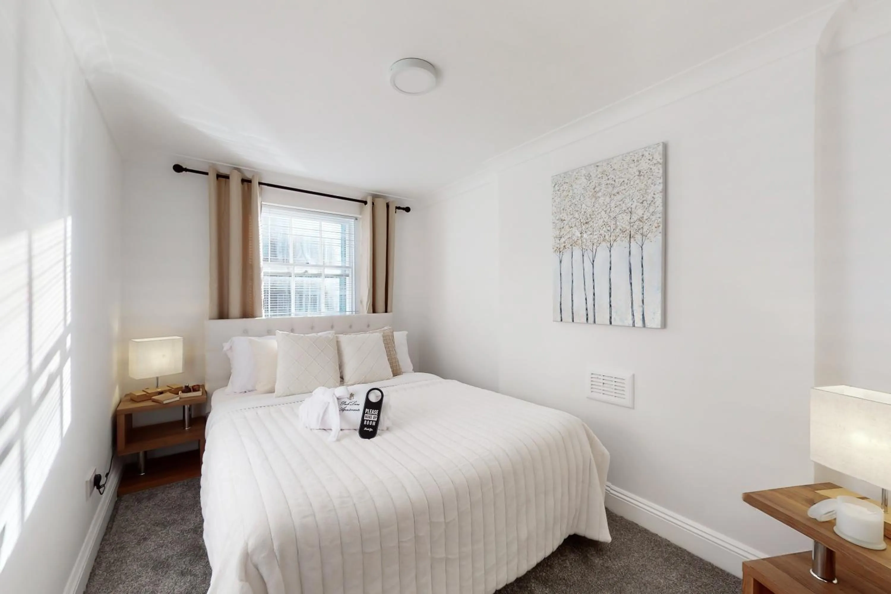 Bed in Park Lane Apartments Baker Street