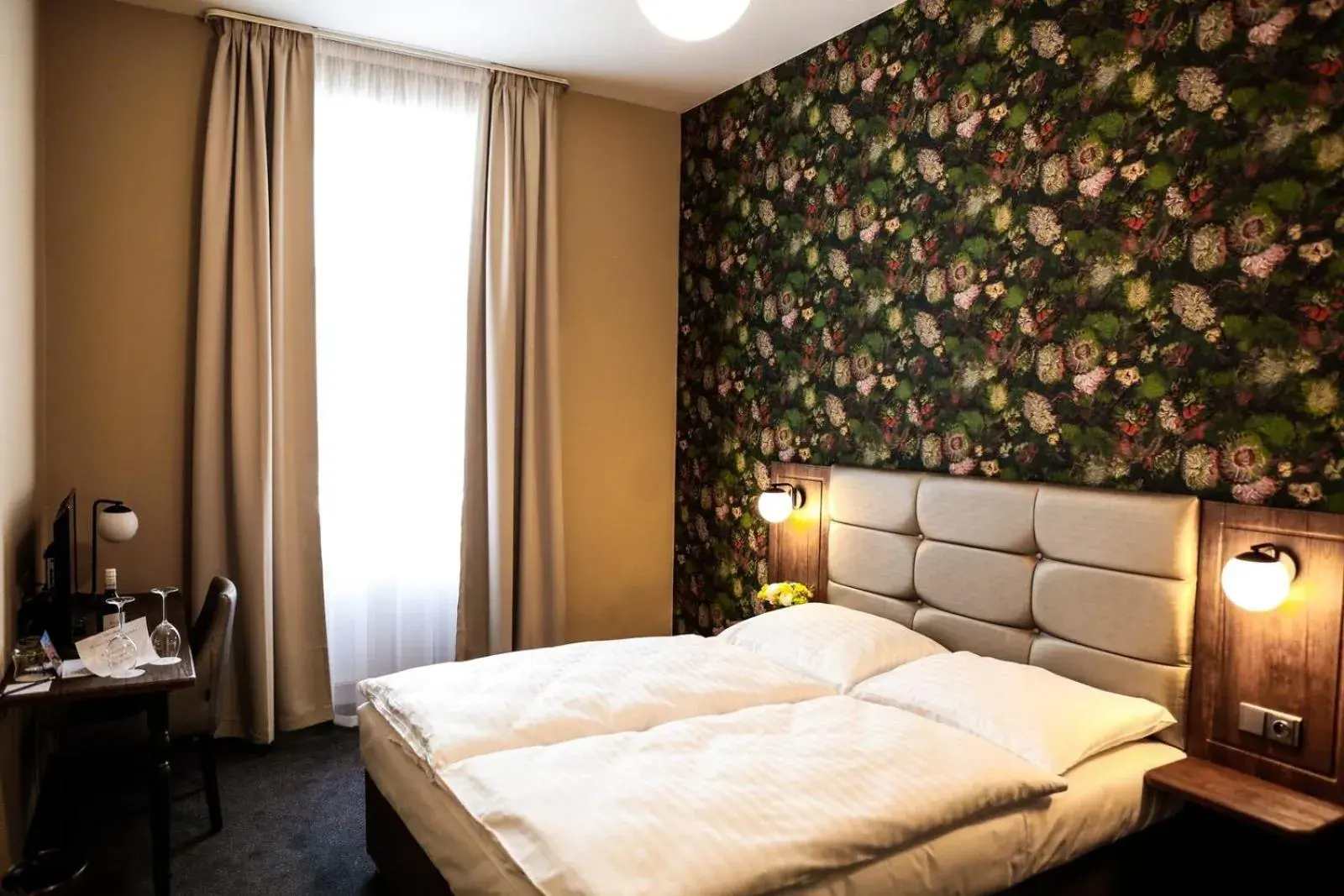 Bed in EA Hotel Victoria Bed in EA Hotel Victoria