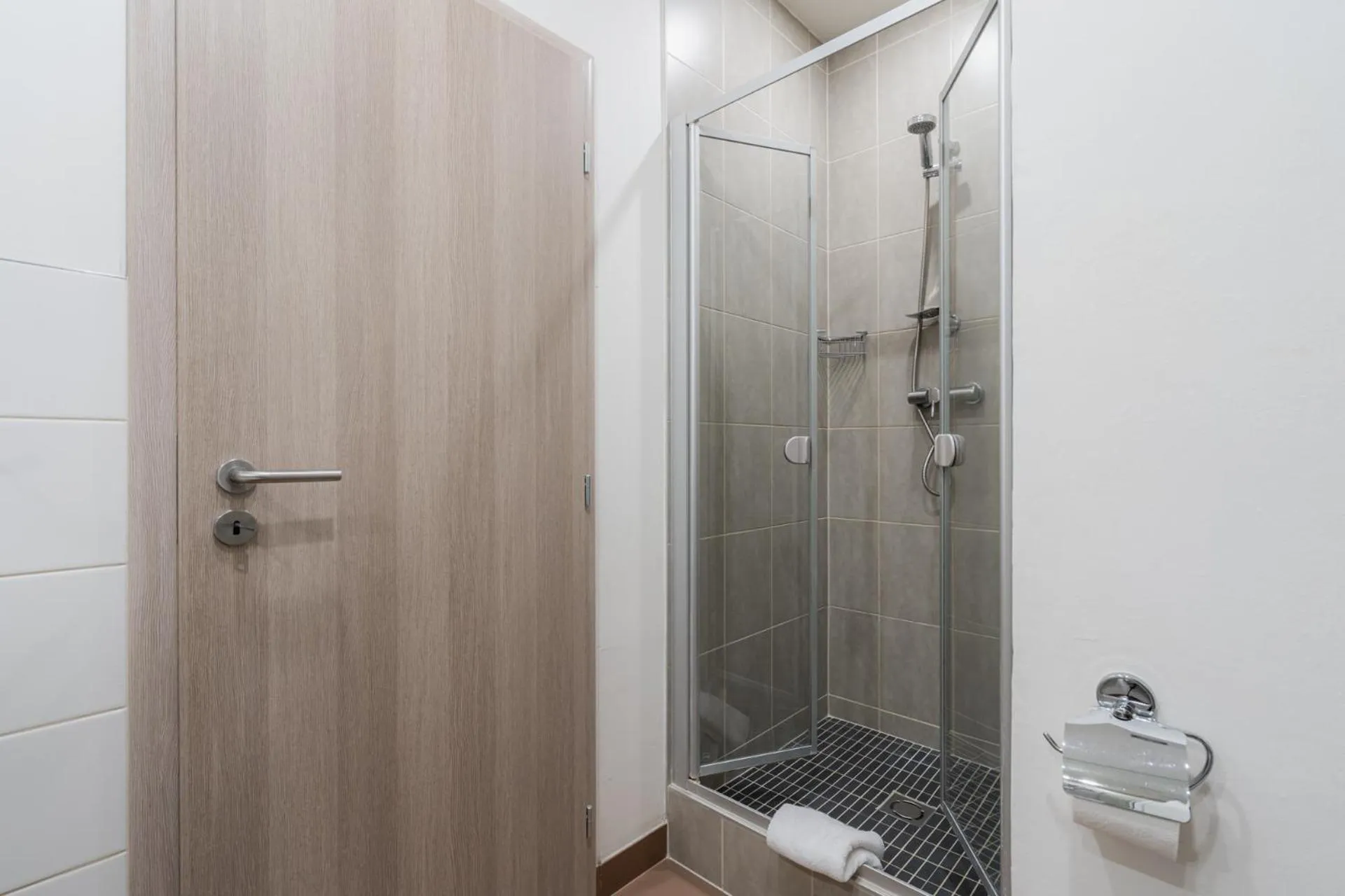 Bathroom in EA Hotel Victoria