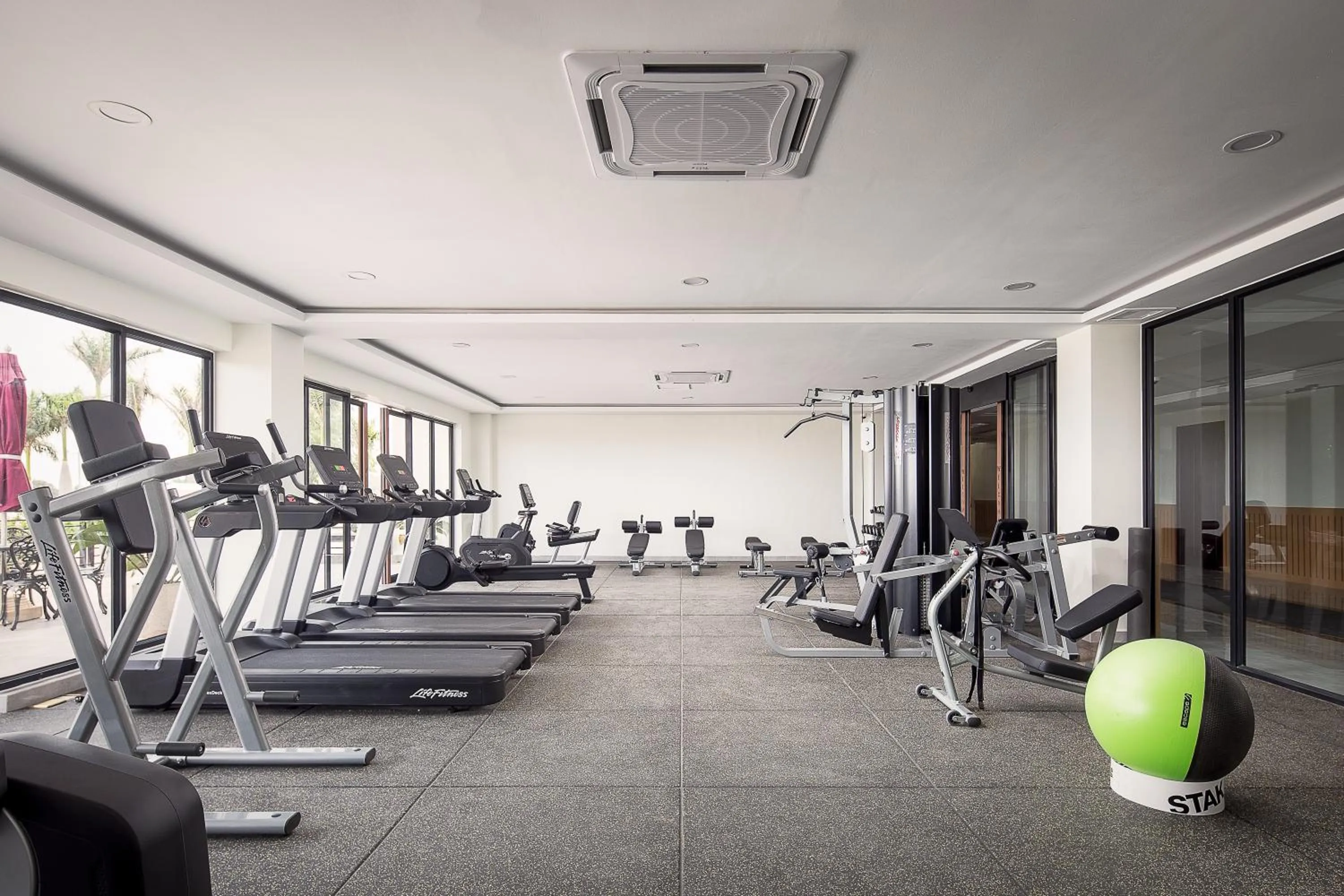 Fitness centre/facilities in Vakara Hotel Kep
