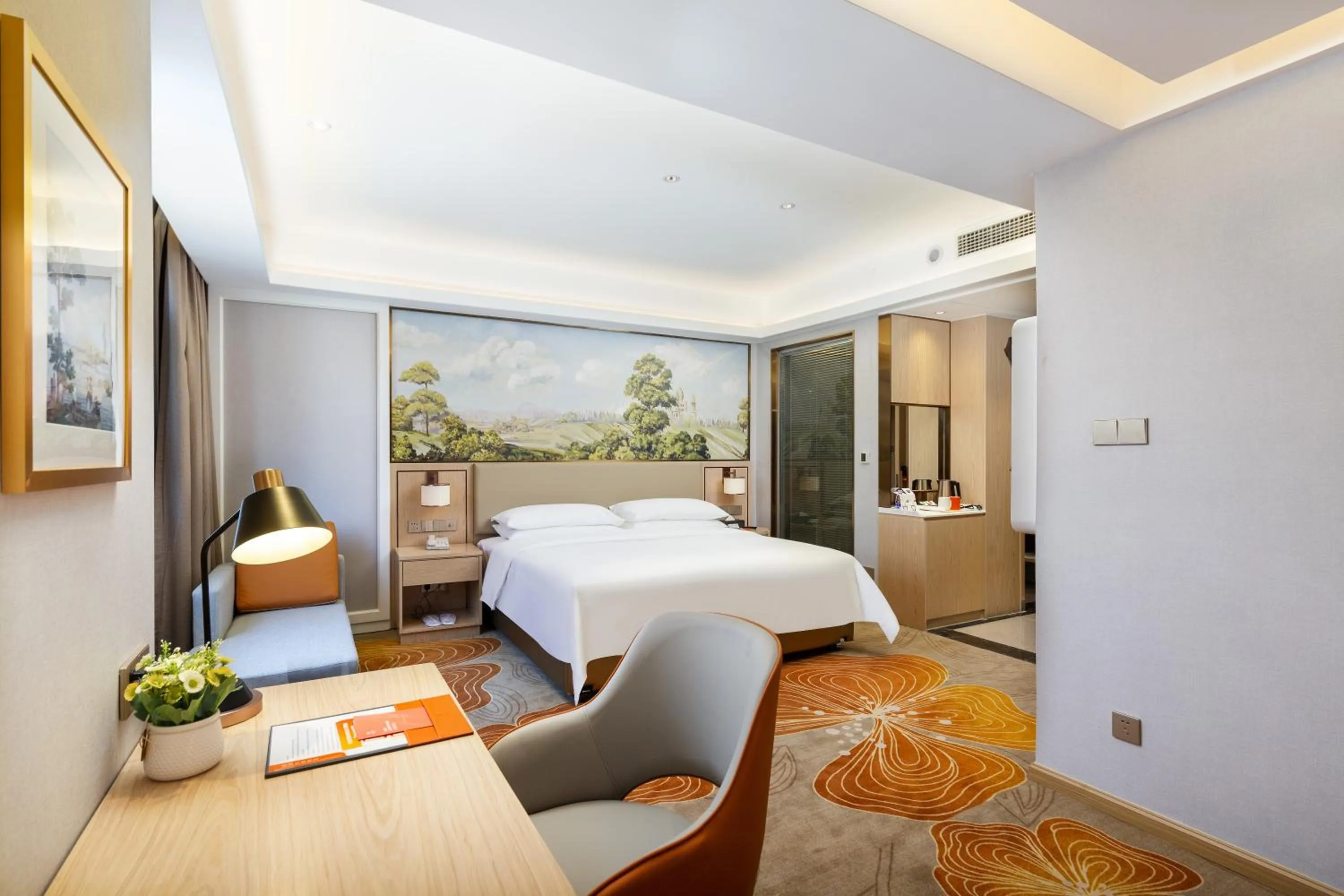 Photo of the whole room in Vienna Hotel